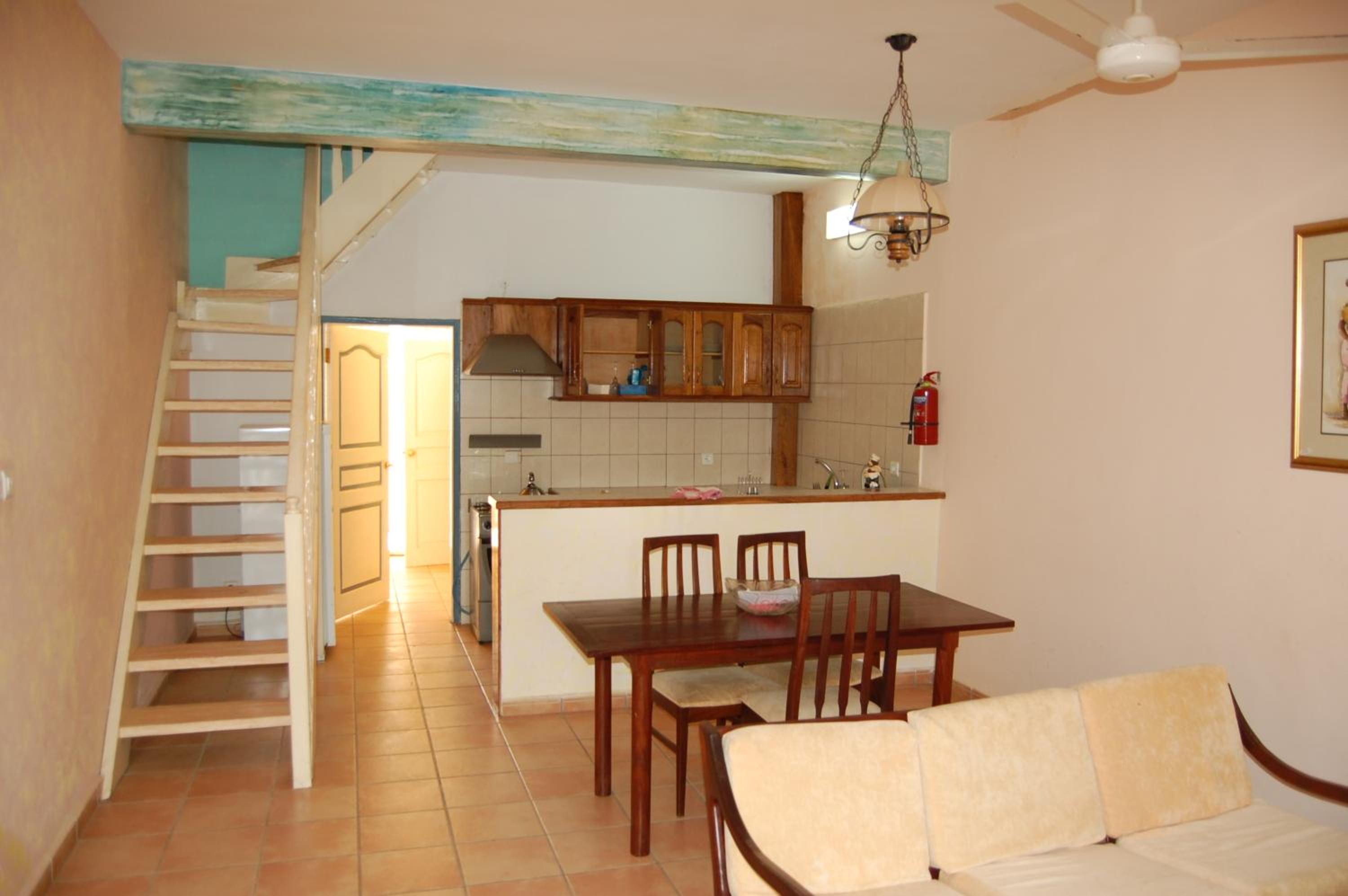 Riyan Apartment