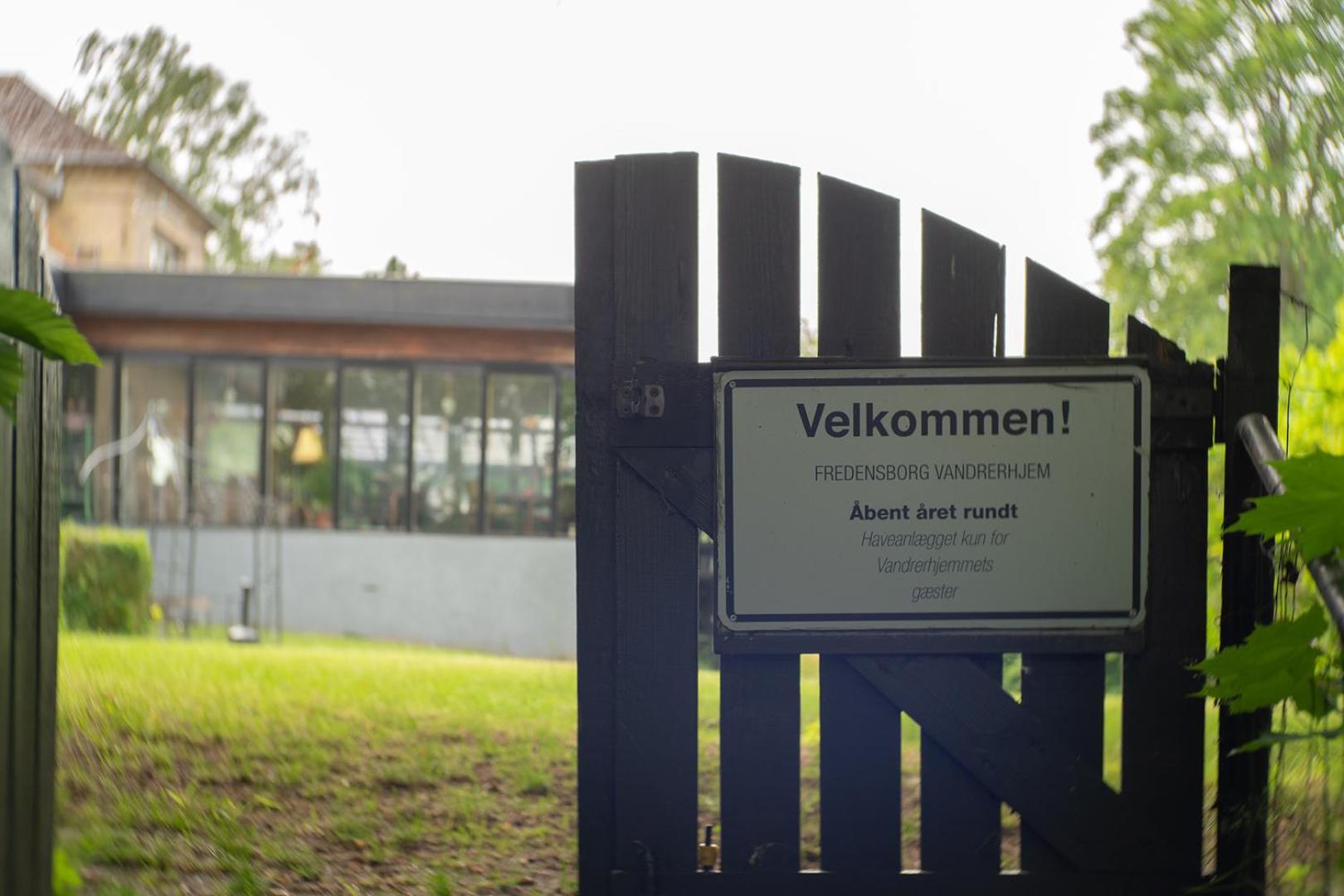 Fredensborg Vandrerhjem, i Kongens baghave