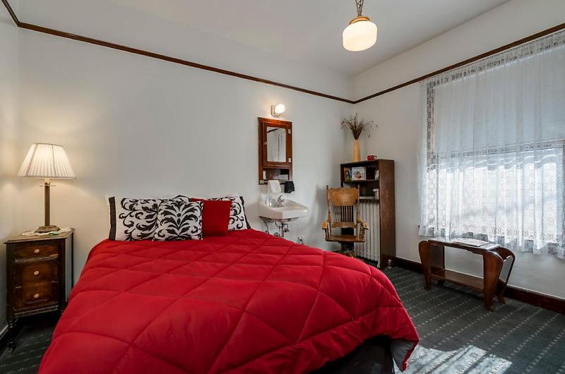 Ryan Hotel