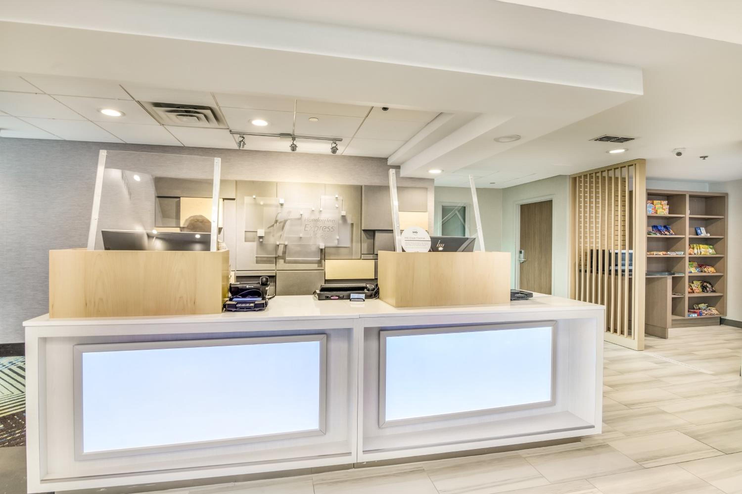 Longview Vacations - Holiday Inn Express Suites Longview North, an IHG Hotel - Property Image 44
