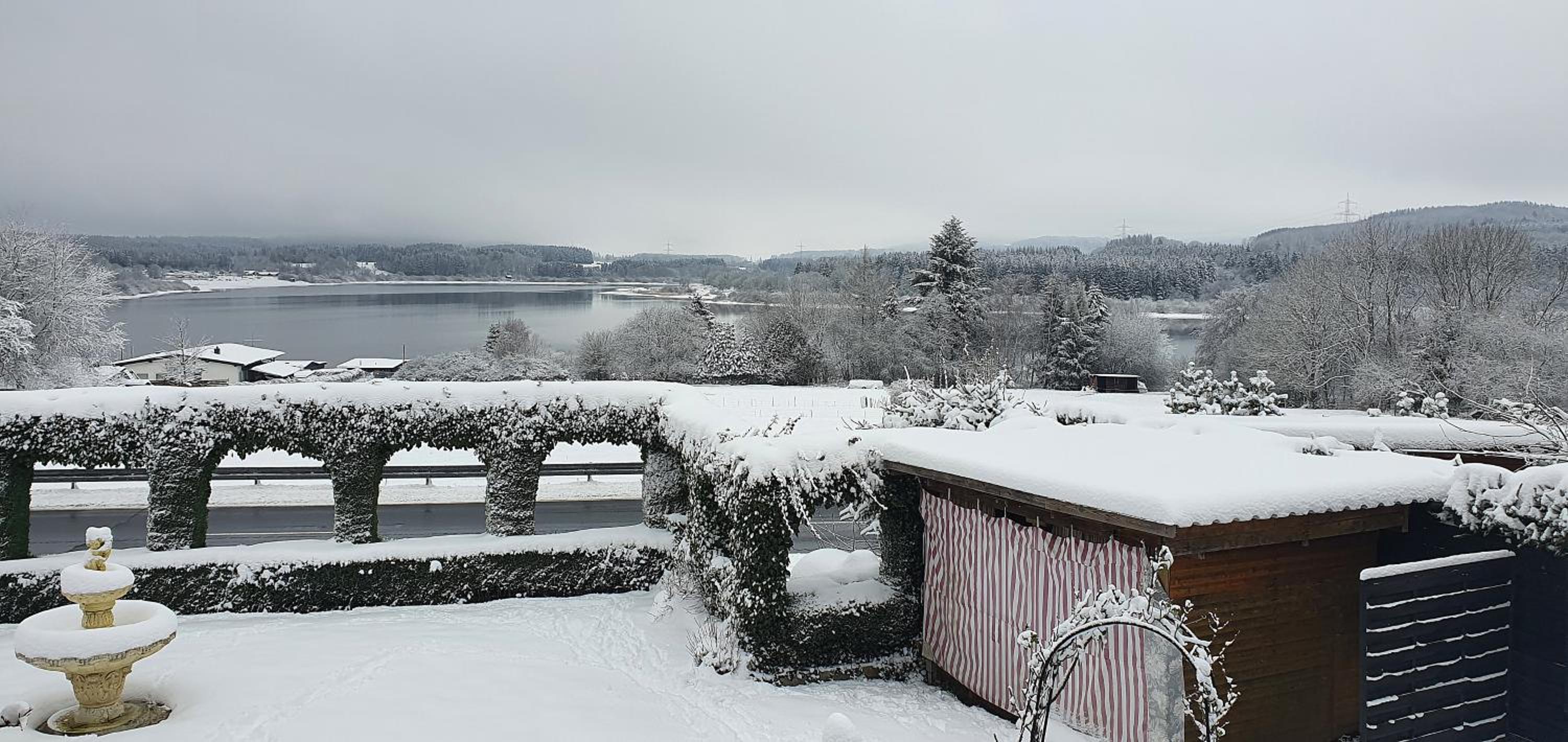Ferienhaus am Seeblick Grill, Garten, Billiard, Dart, Bike, Sauna ww-Seeblick