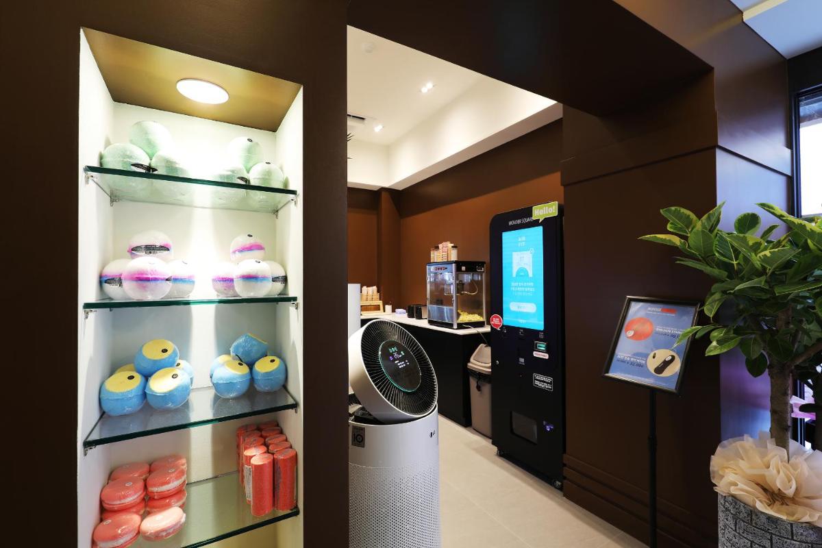 hotel reception