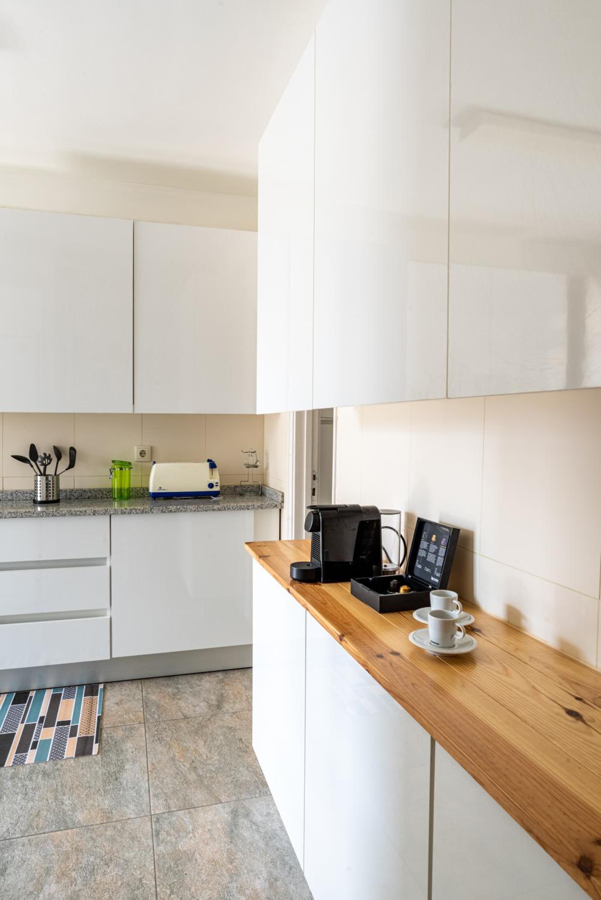 Porto Family Home by MP - Renovated view 5