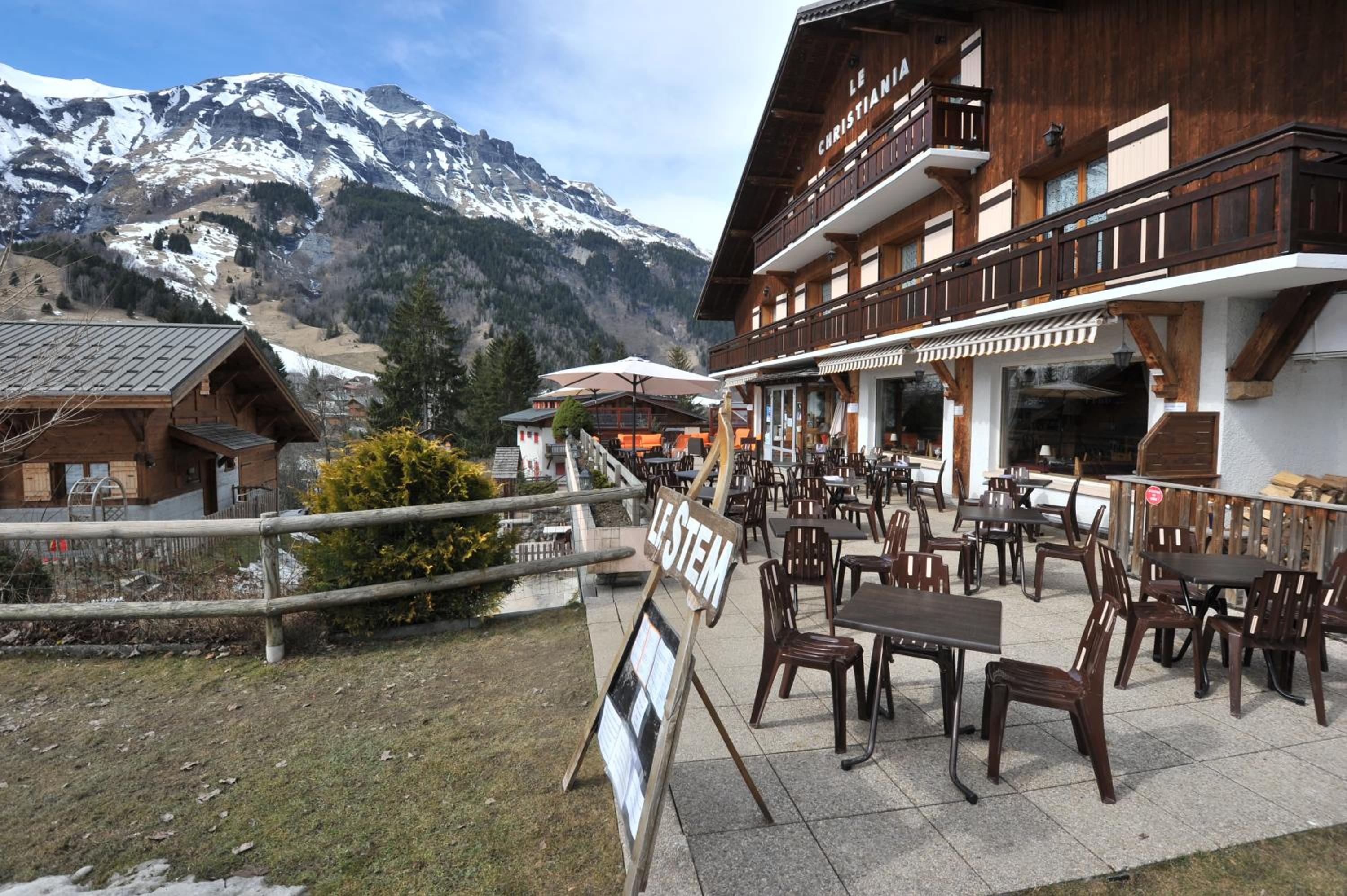 restaurant