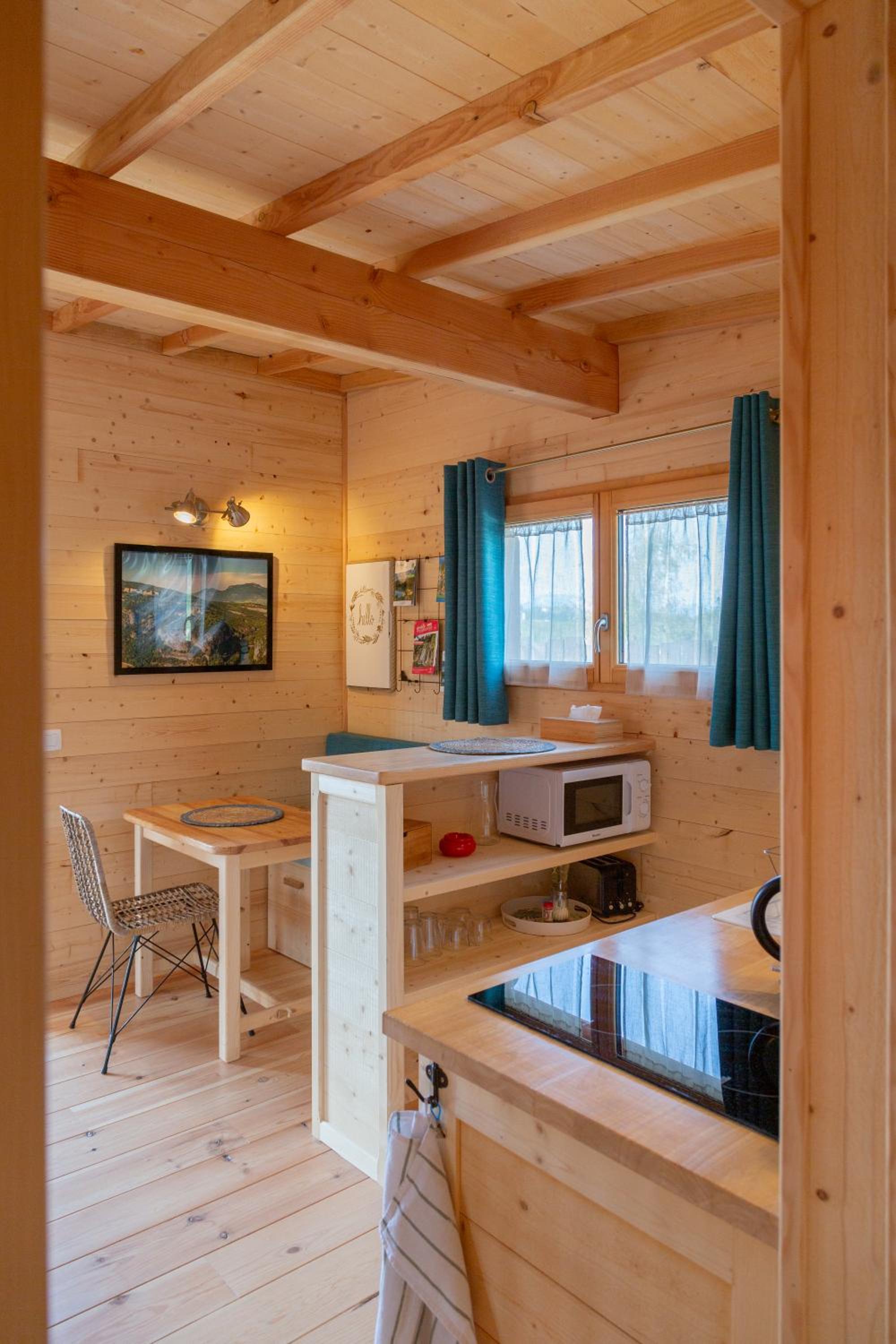 Les Lodges de la ViaRhôna / cabane-spa view 4