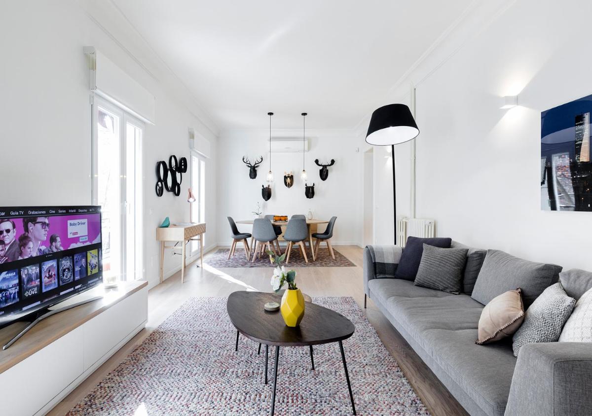 Principe de Vergara Apartment II by Flatsweethome photo 2