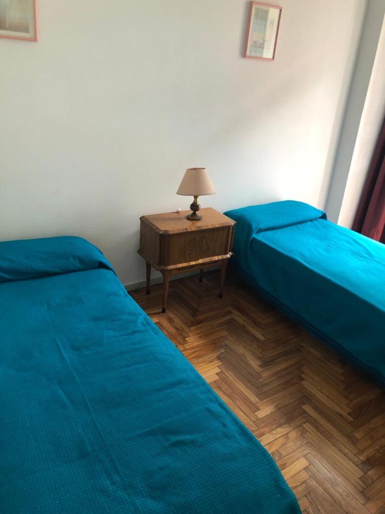 Excelente depto. para 5 personas. Zona ideal !!