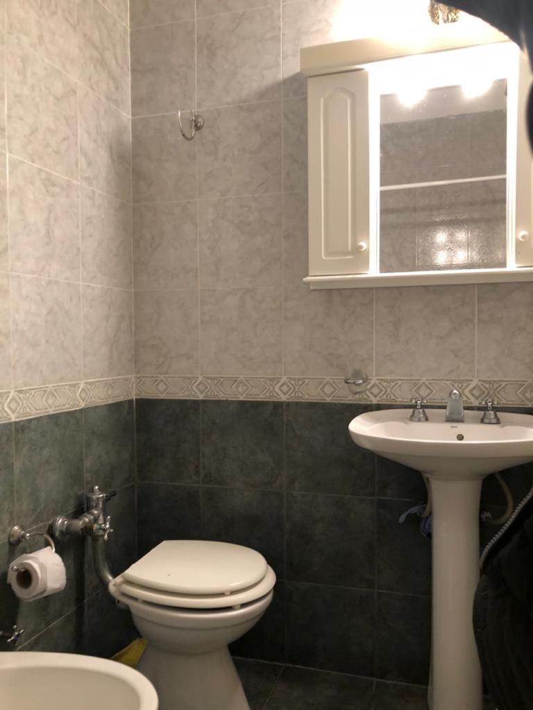 Excelente depto. para 5 personas. Zona ideal !!