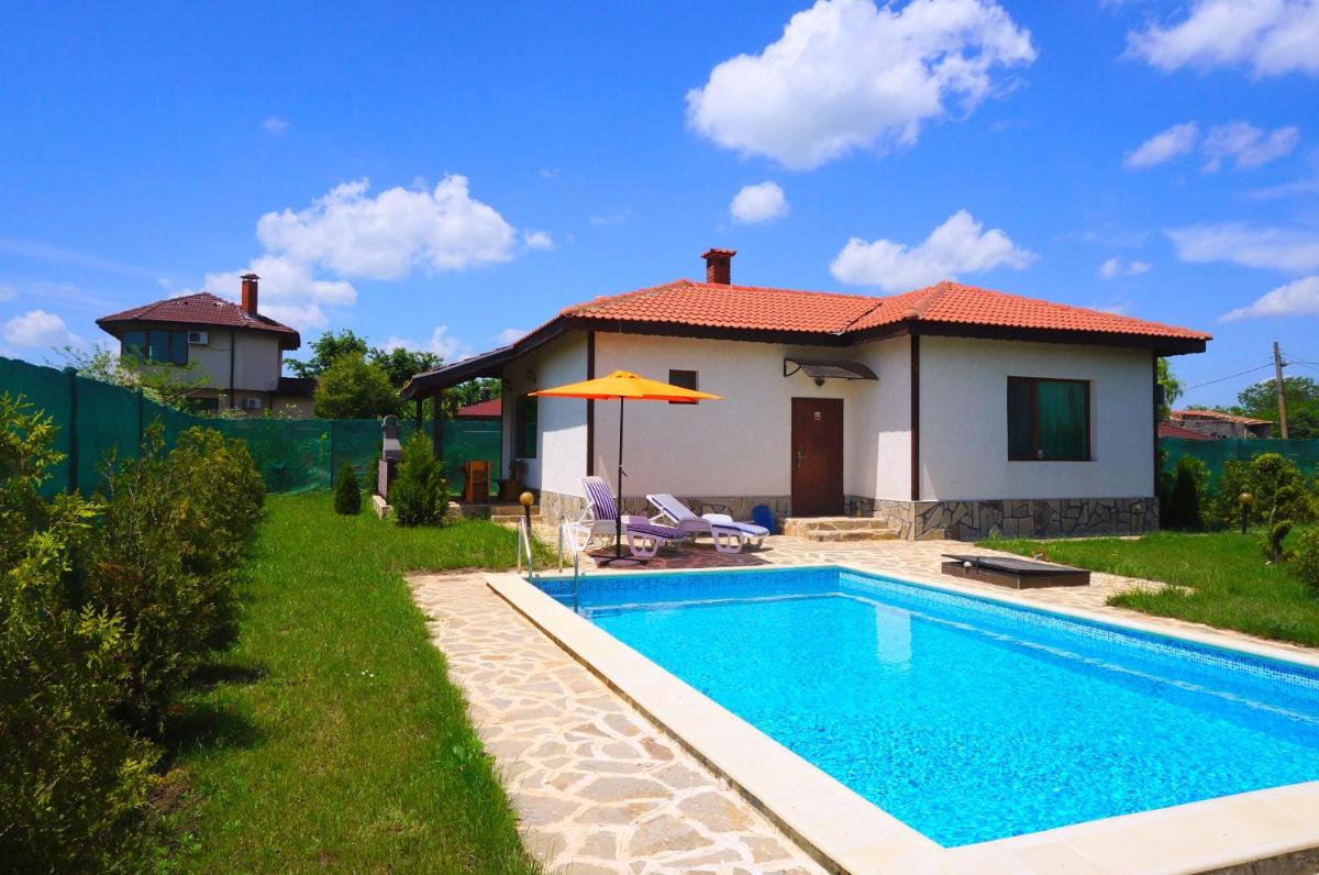 Villa Edem - Beach Bolata Area view 2