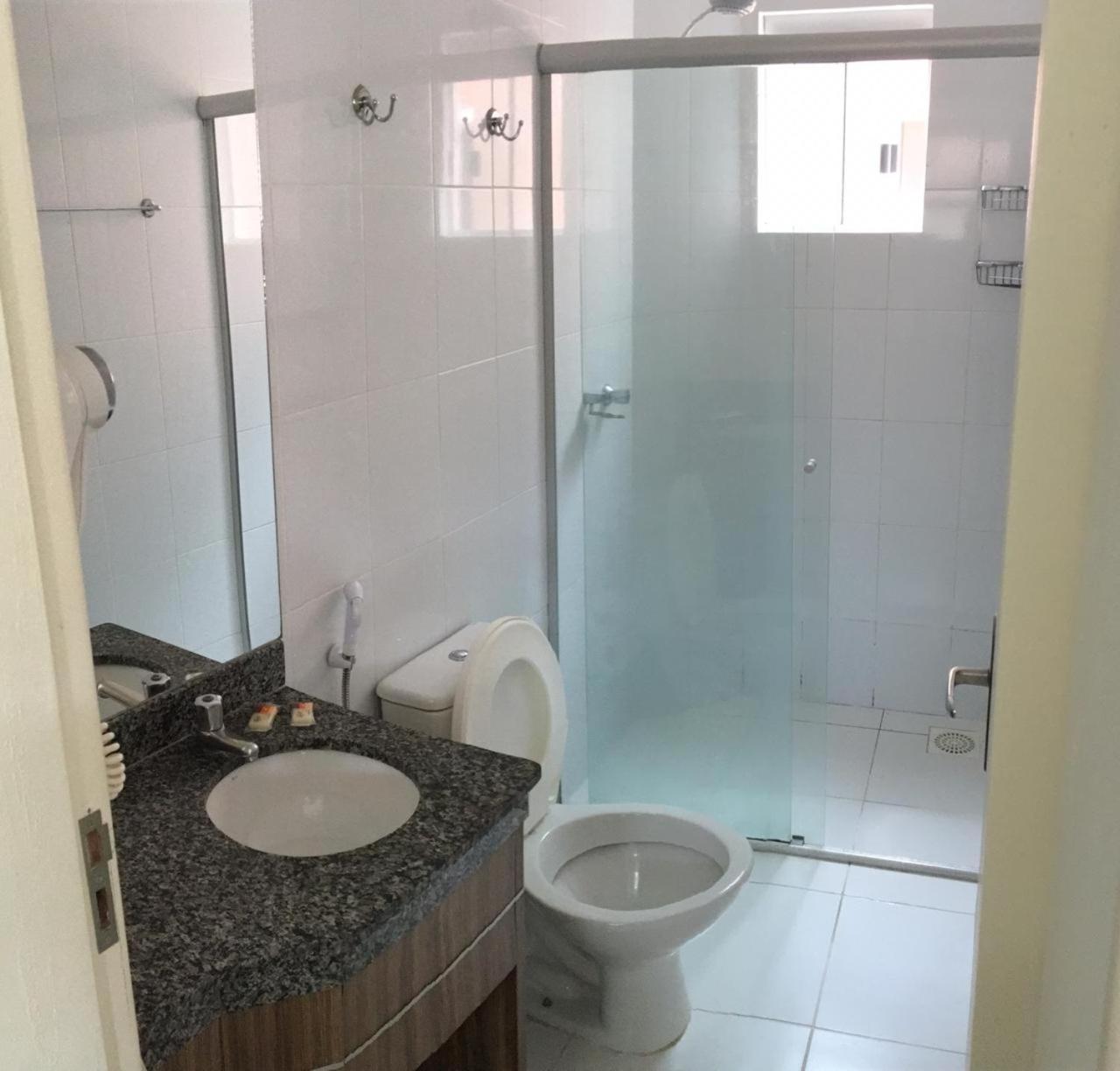 Hotel Lacqua Diroma - Apartamentos Completos para 5 pessoas em Caldas Novas-GO view 3