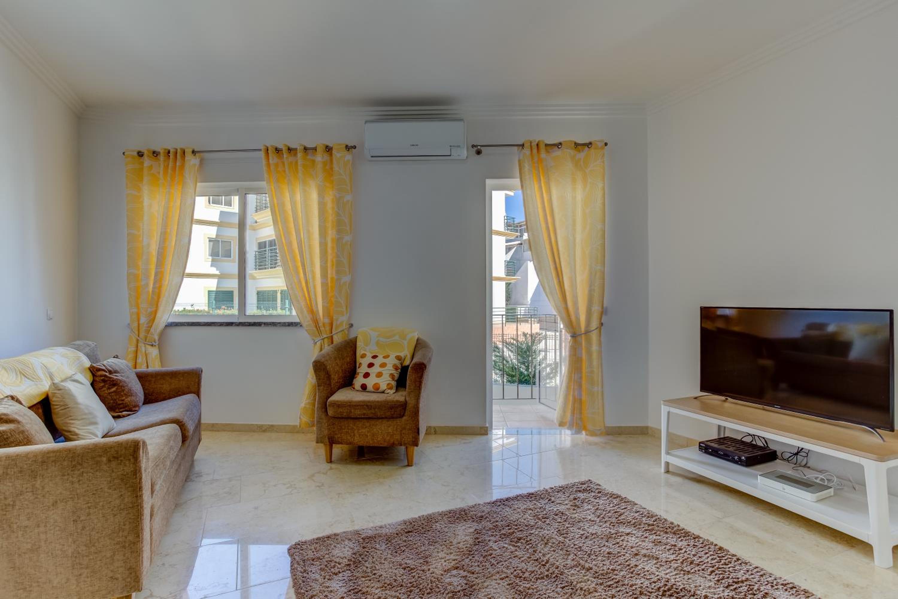 Casa Sunset - Beautiful Apartments in the centre of Alvor with Roof Terrace view 4