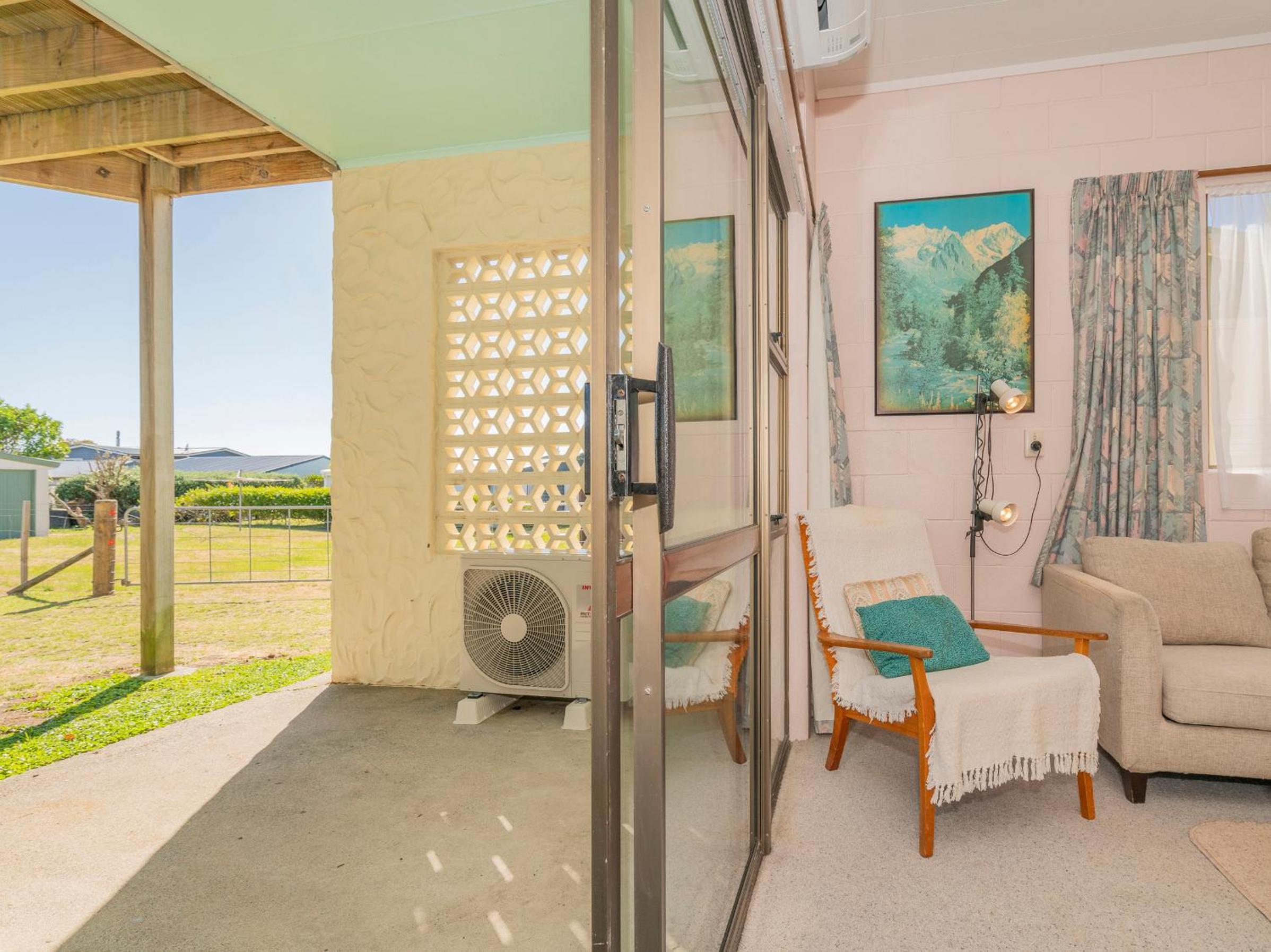 Cosy at Cooks - Cooks Beach Downstairs Unit view 4