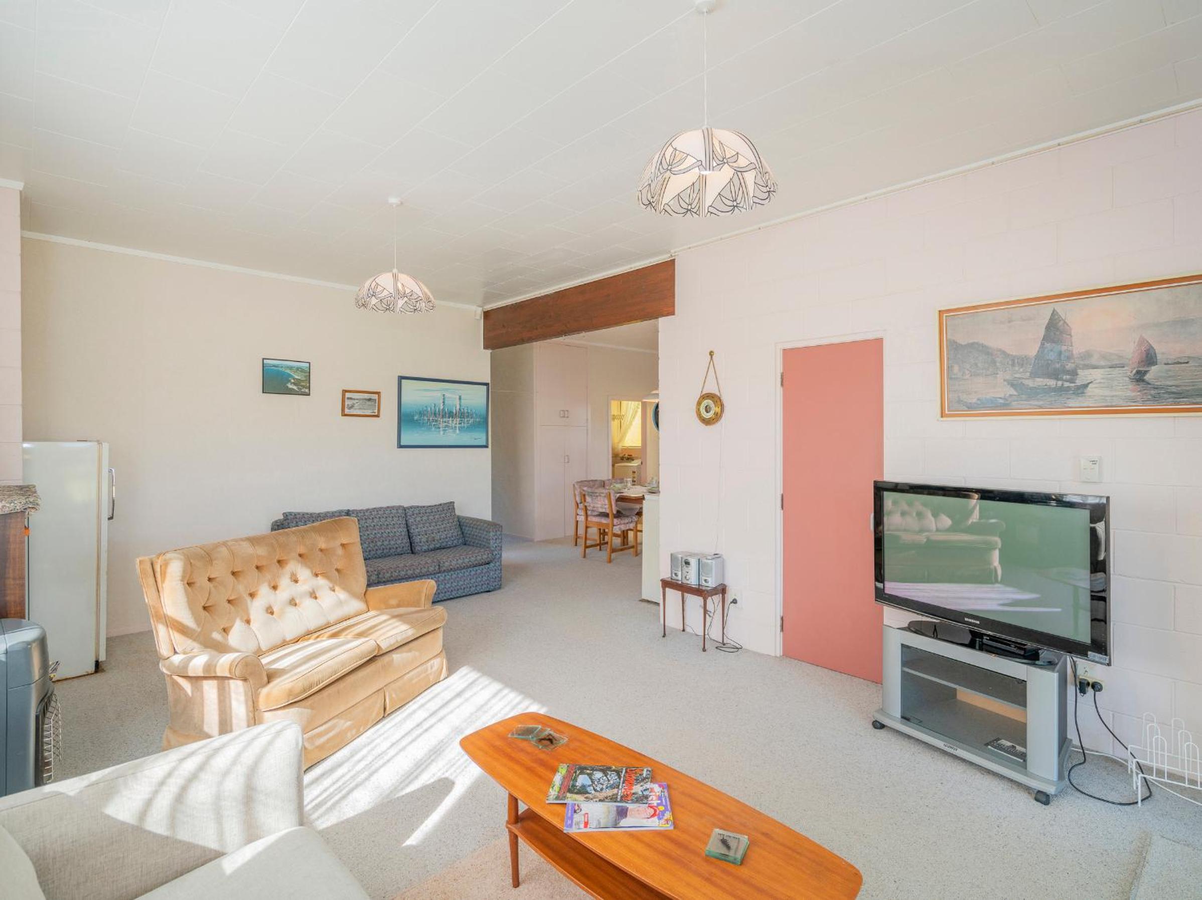 Cosy at Cooks - Cooks Beach Downstairs Unit view 5