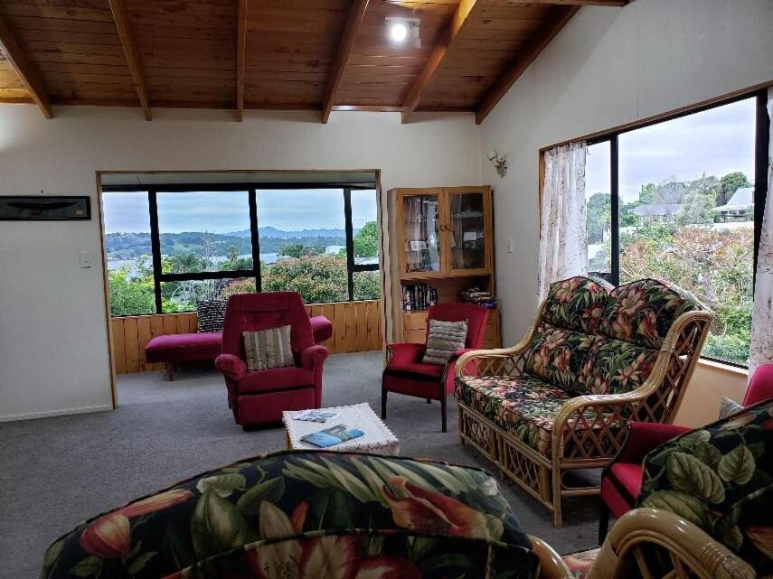 Serene at Snells - Snells Beach Bach view 4