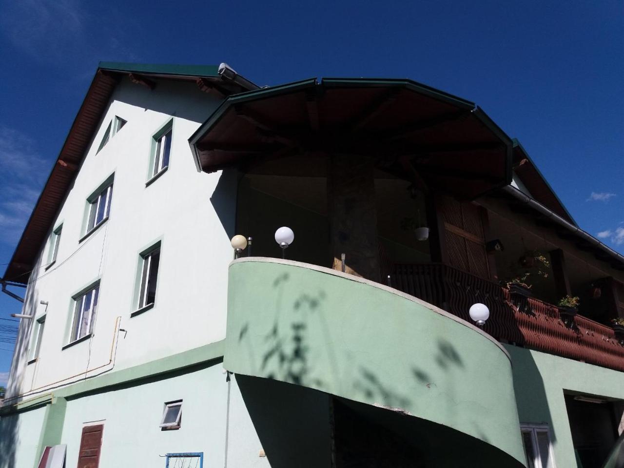 Casa in Bucovina view 2