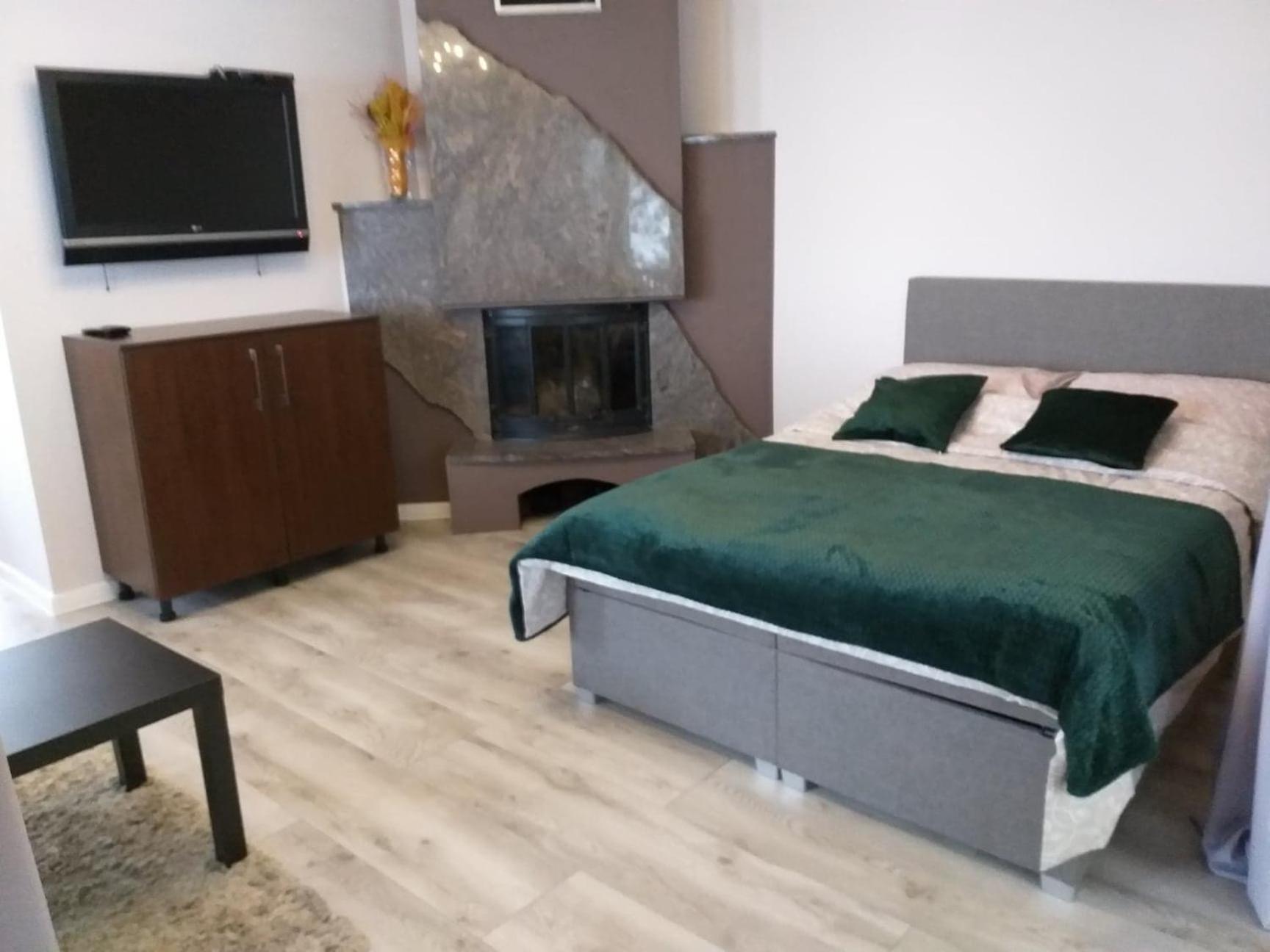 Domek pod świerkami view 4