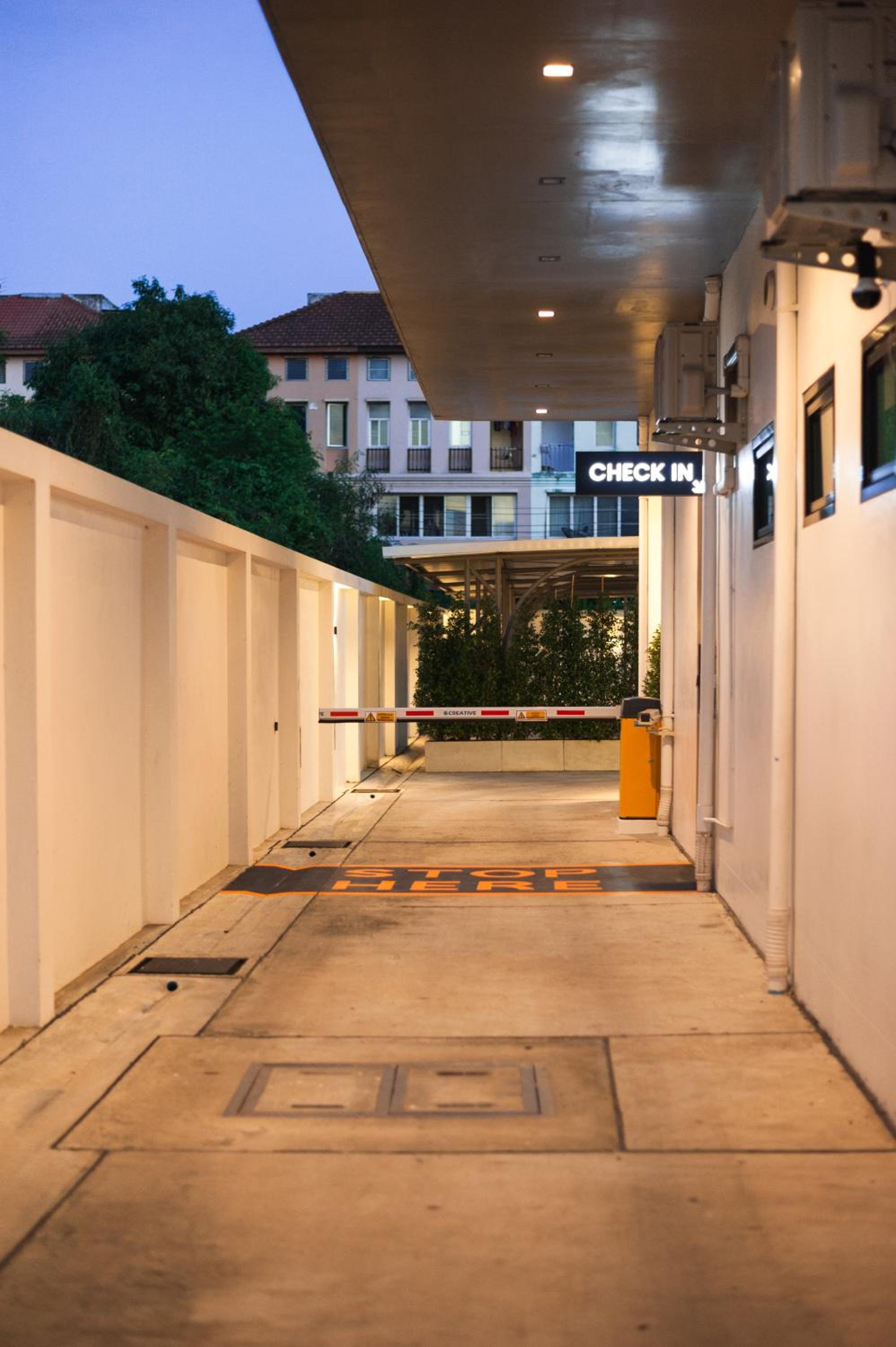 B48 Hotel