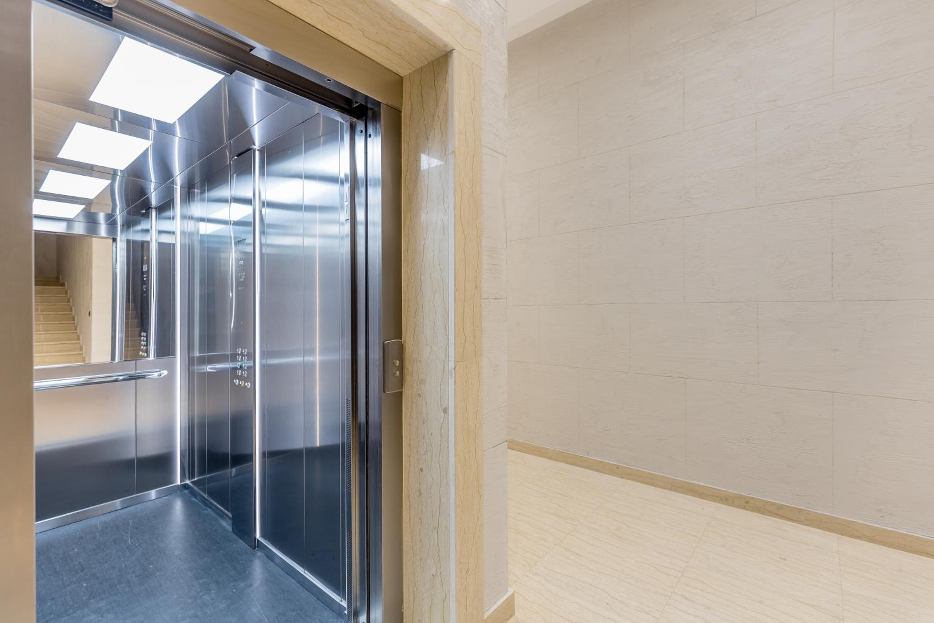Athos Square Apartments 照片第 15 張,共 87 張