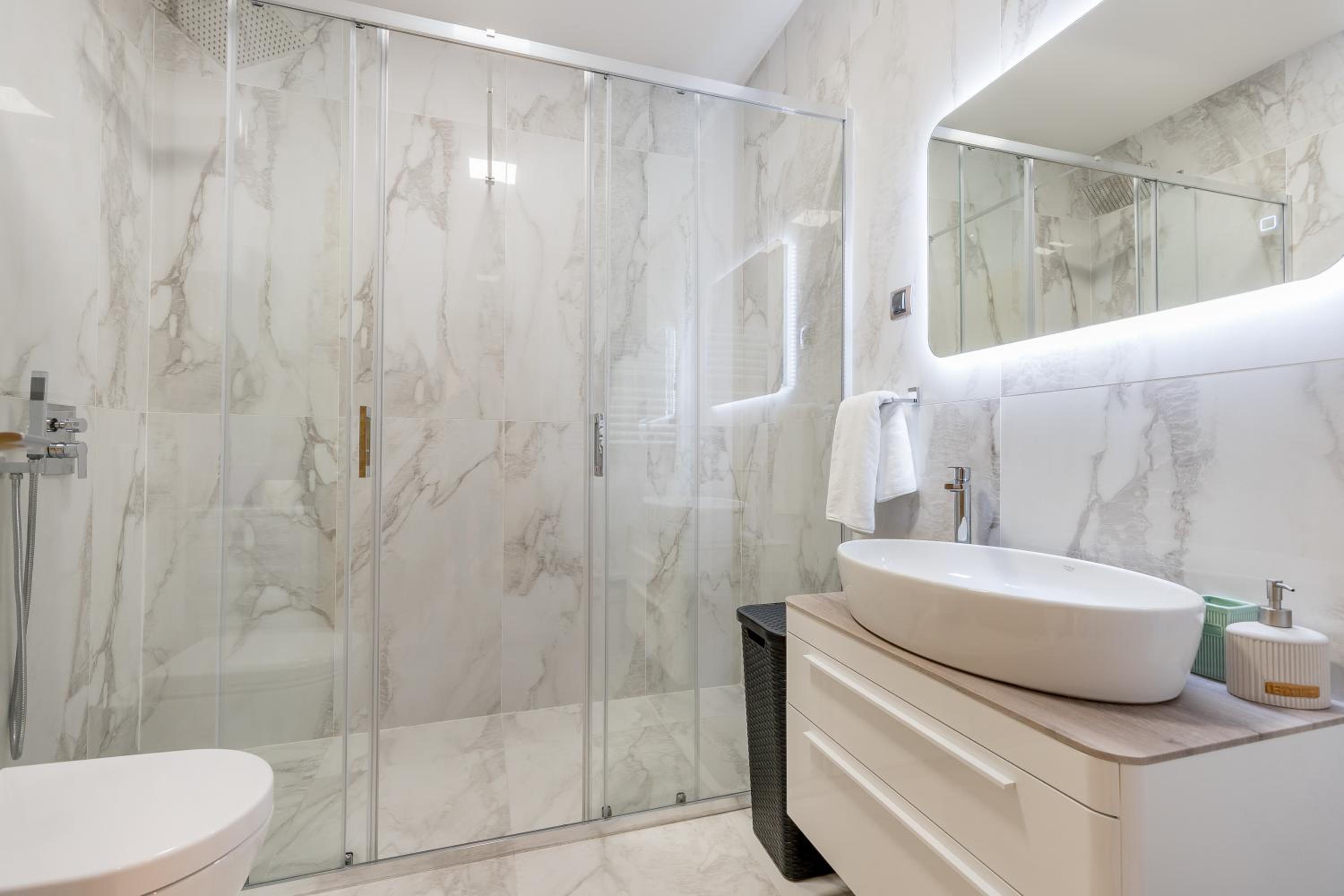 Athos Square Apartments