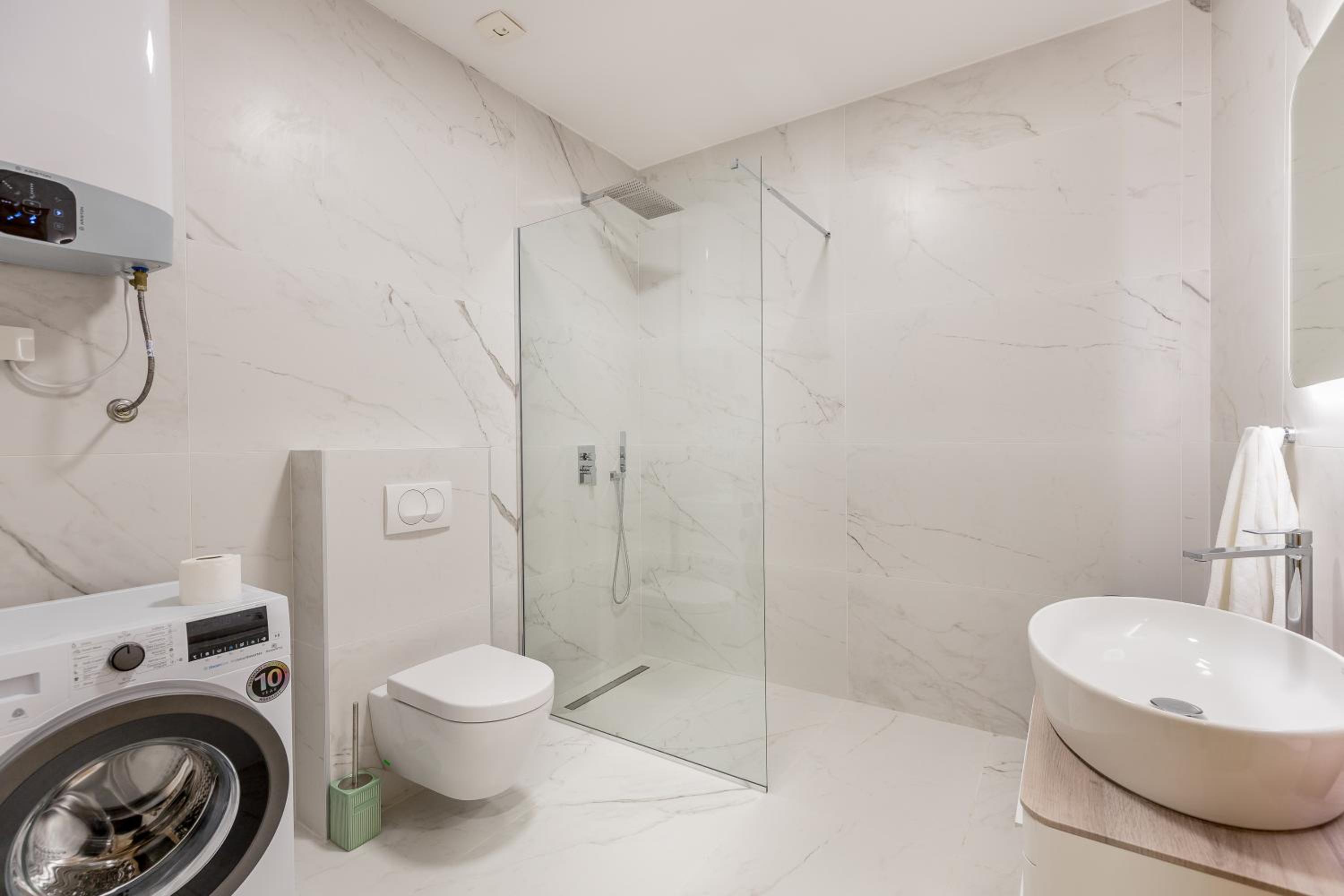Athos Square Apartments