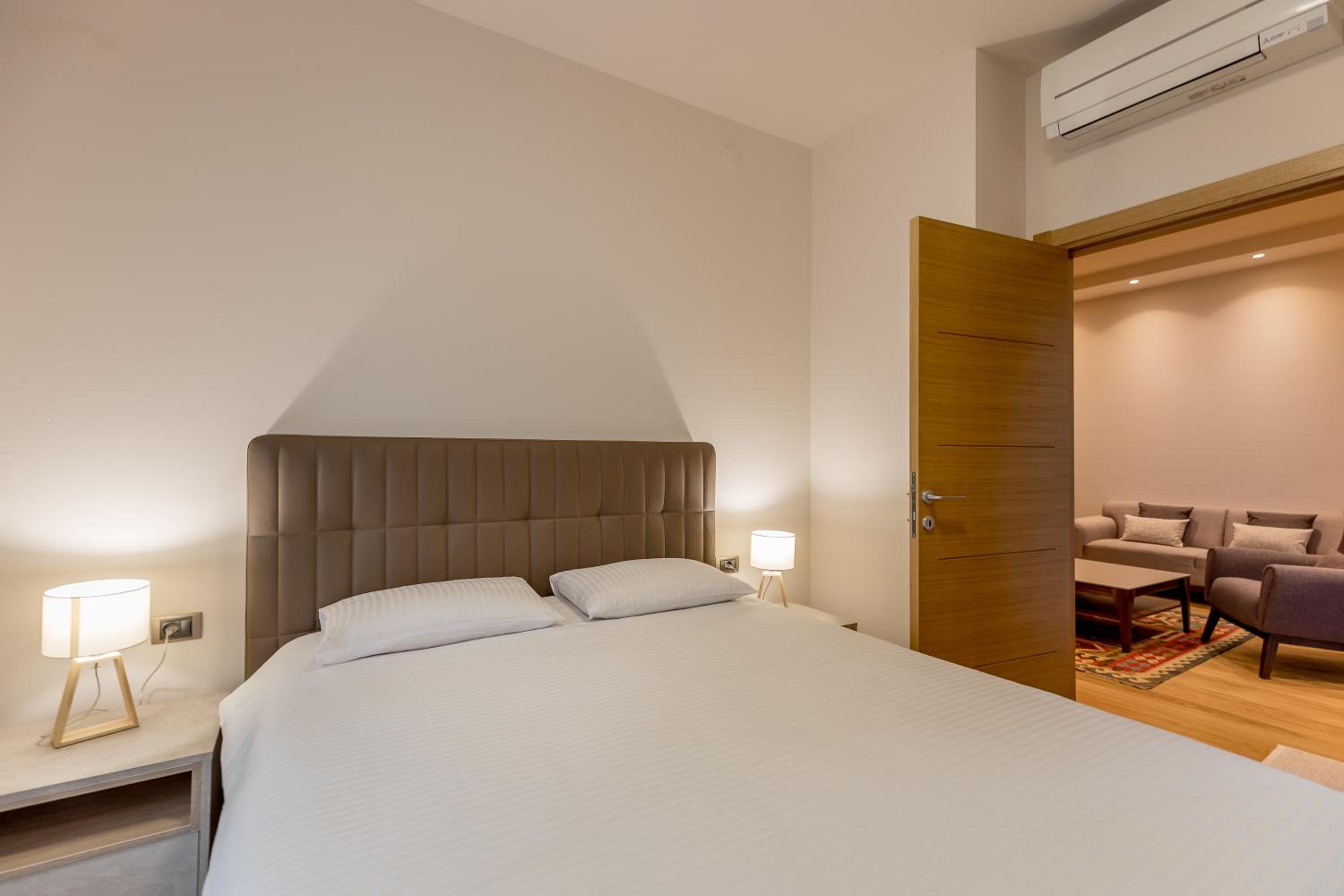 Athos Square Apartments 照片第 35 張,共 87 張