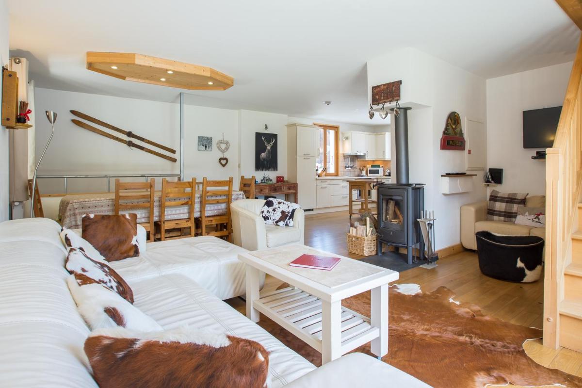 Simply Morzine - Chalet Coeur de Morzine view 3
