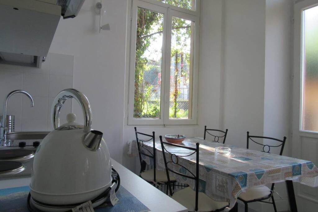 Villa Peachey, Intero piano con giardino view 5