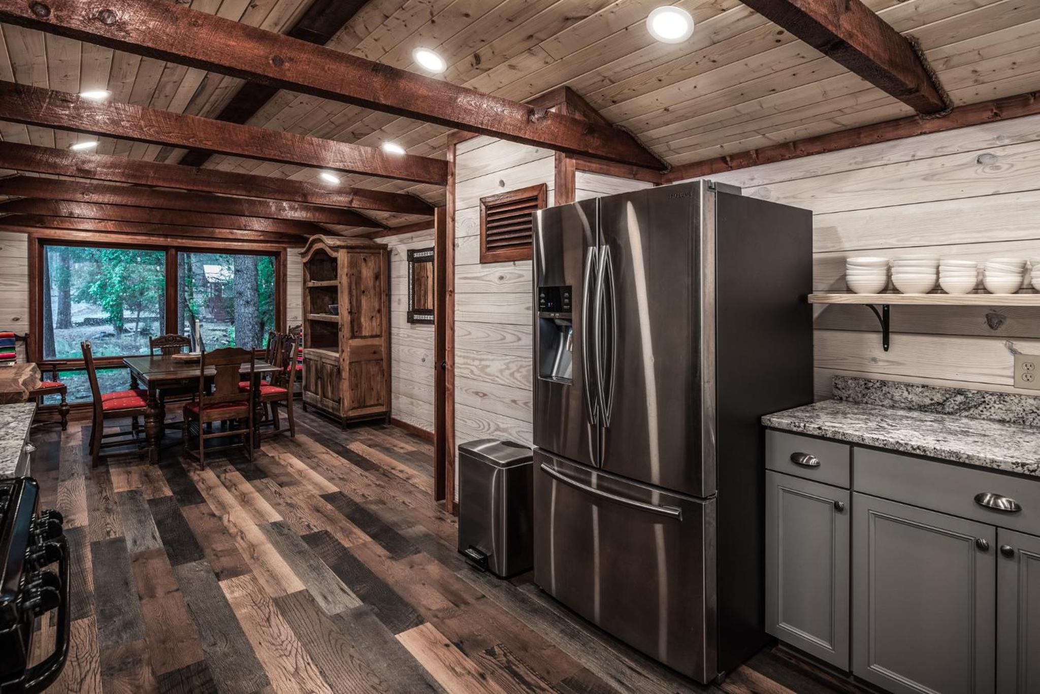 Upper Canyon River Dream: Hot Tub; Modern Coziness view 4