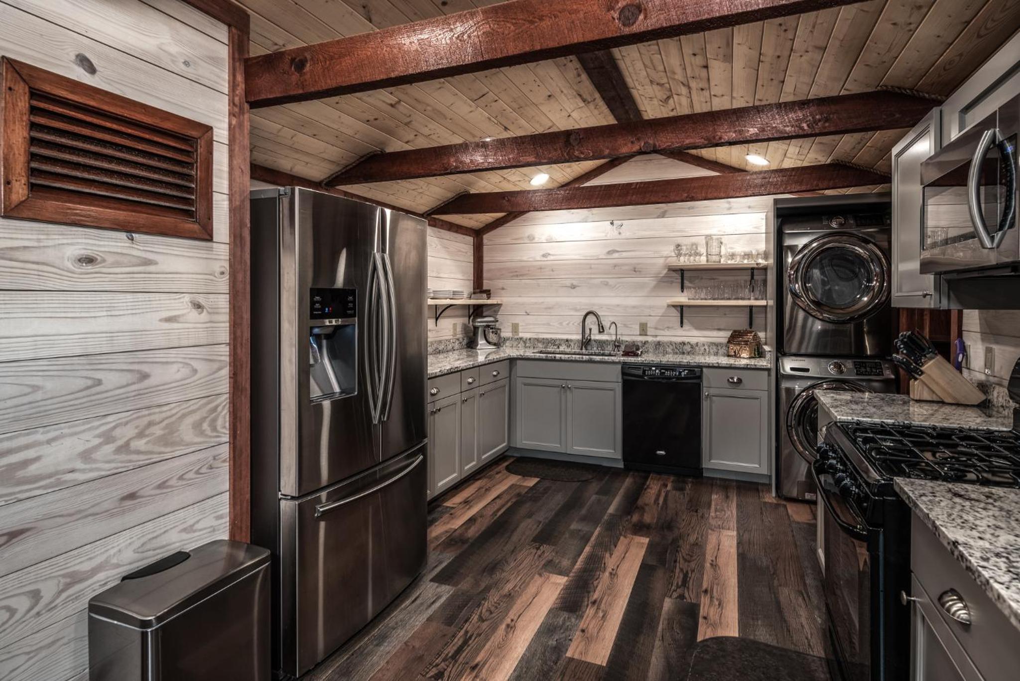 Upper Canyon River Dream: Hot Tub; Modern Coziness view 5