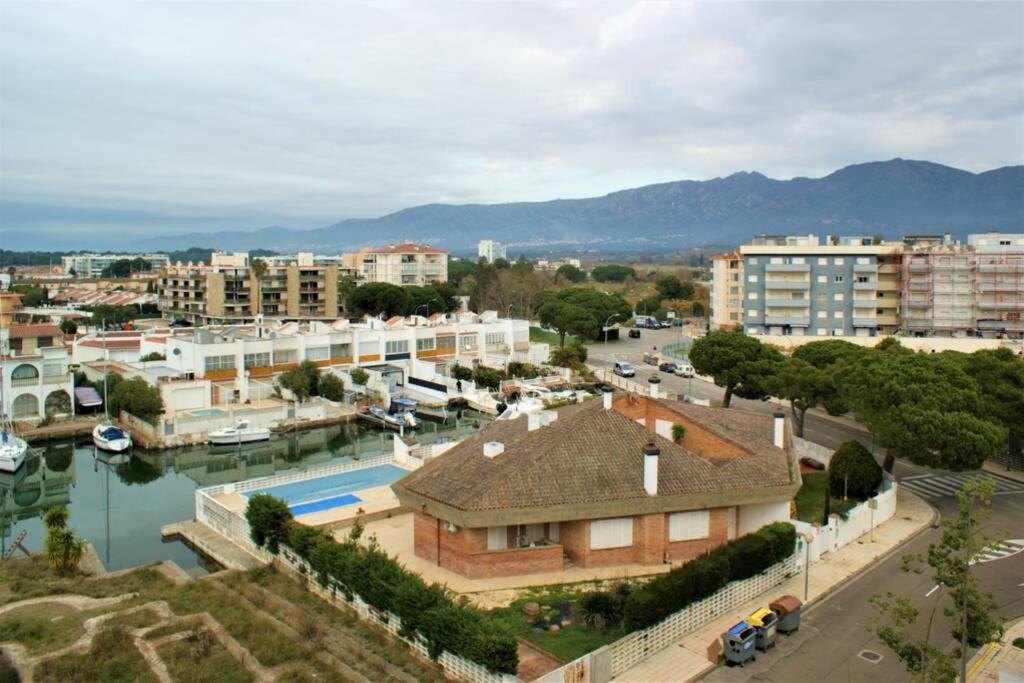 Apartamento en Roses con parking y piscina (5-7) photo 4