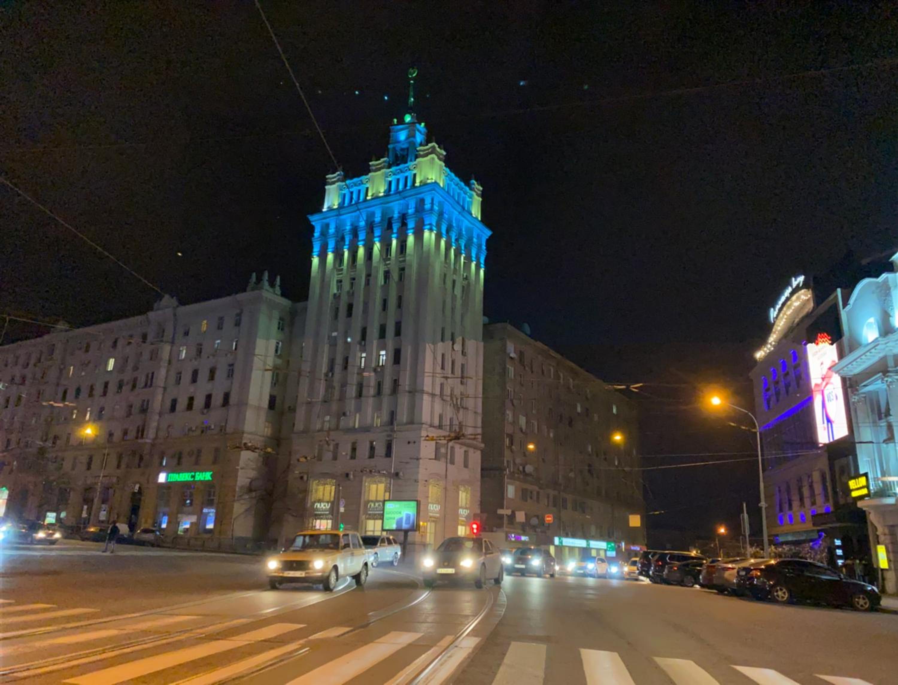 Panorama Luxury Apartment in The House with a Spire, a historical building in the city centre
