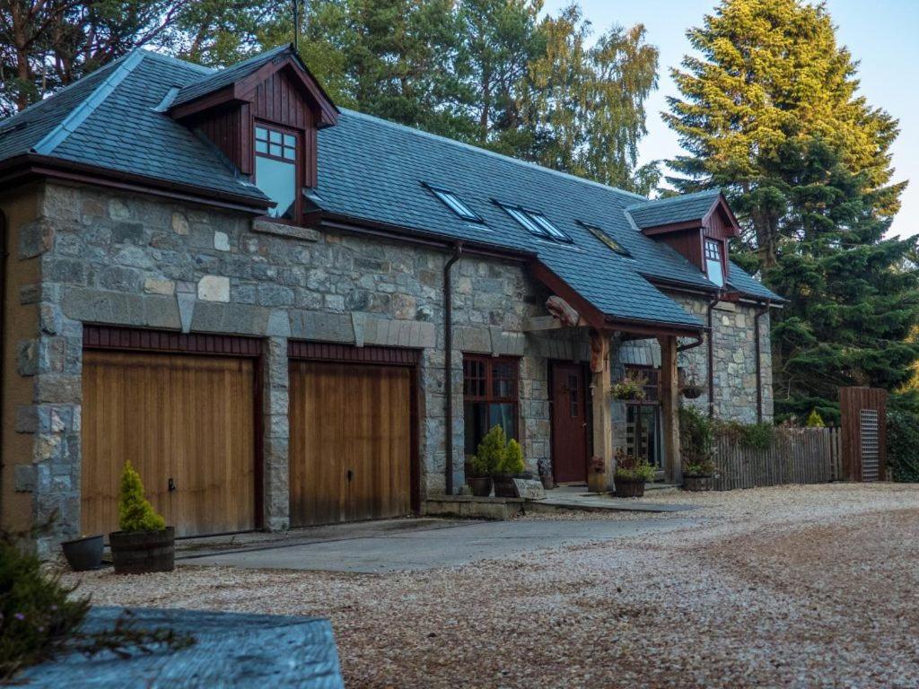 Red Squirrel Lodge view 3