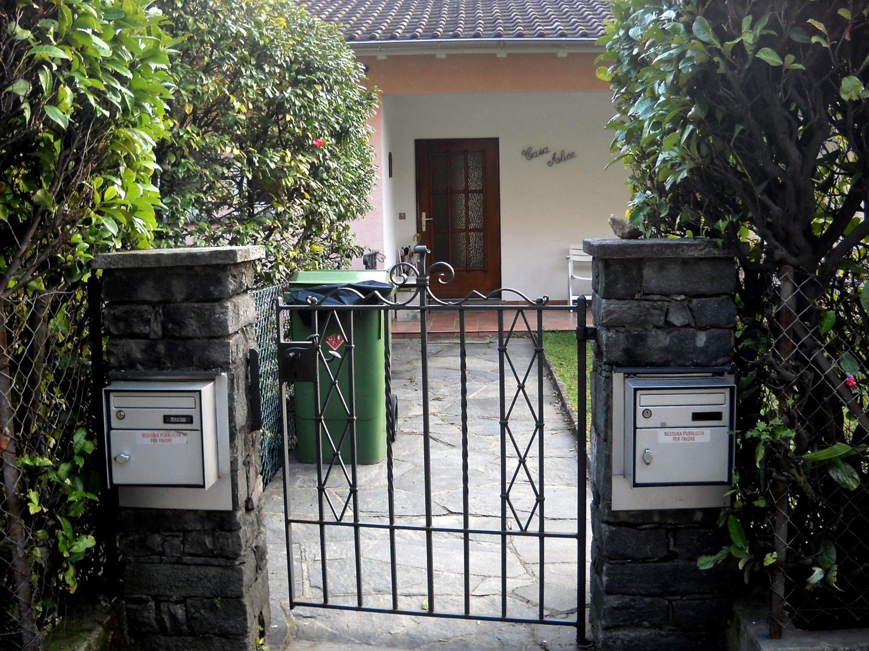 Photo 33