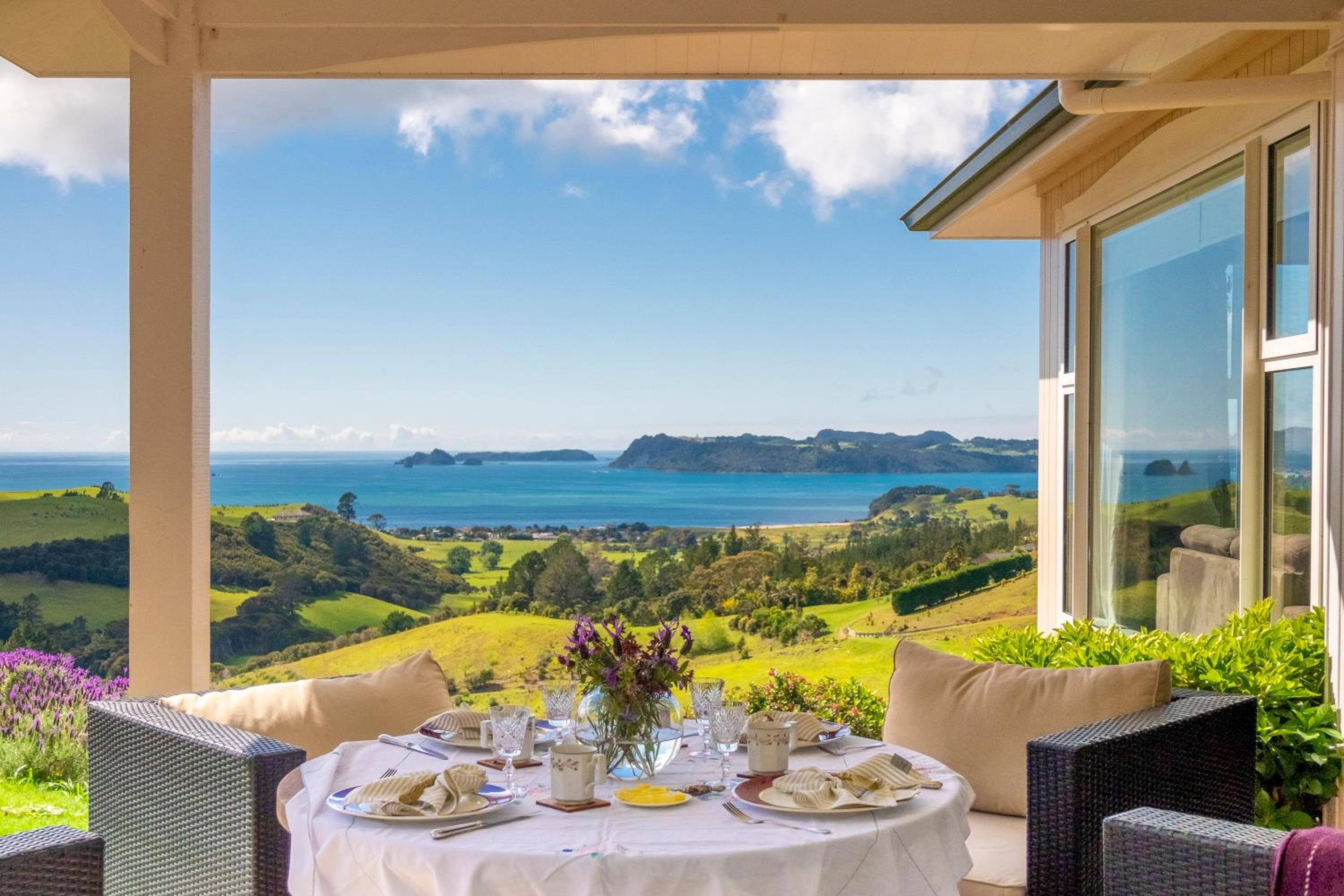 Bayview Valley Lodge Bed & Breakfast