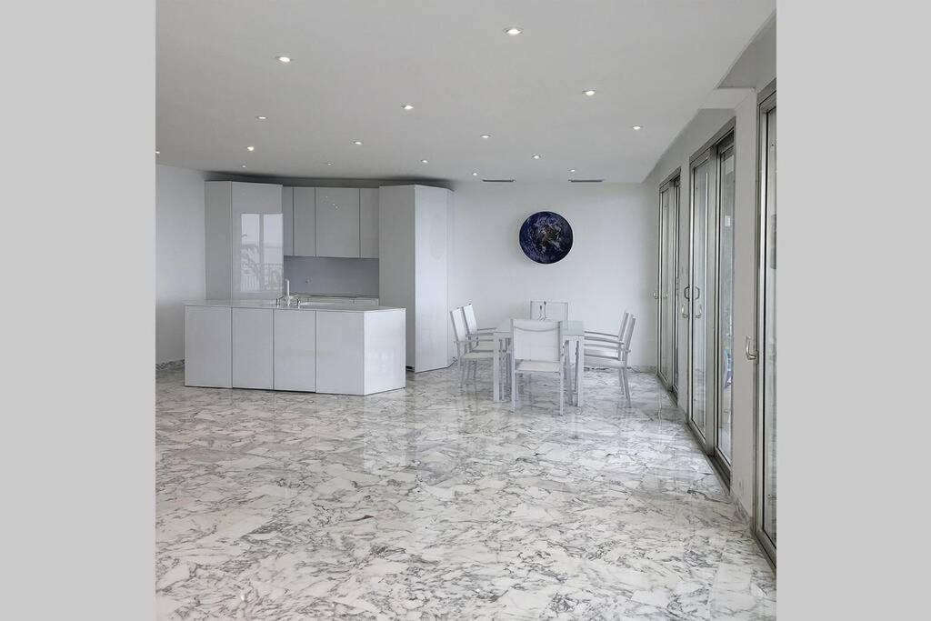 Promenade des anglais Amazing sea view 140M2 3BR photo 3