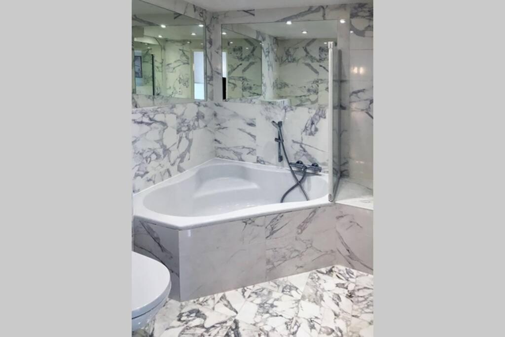 Promenade des anglais Amazing sea view 140M2 3BR photo 4
