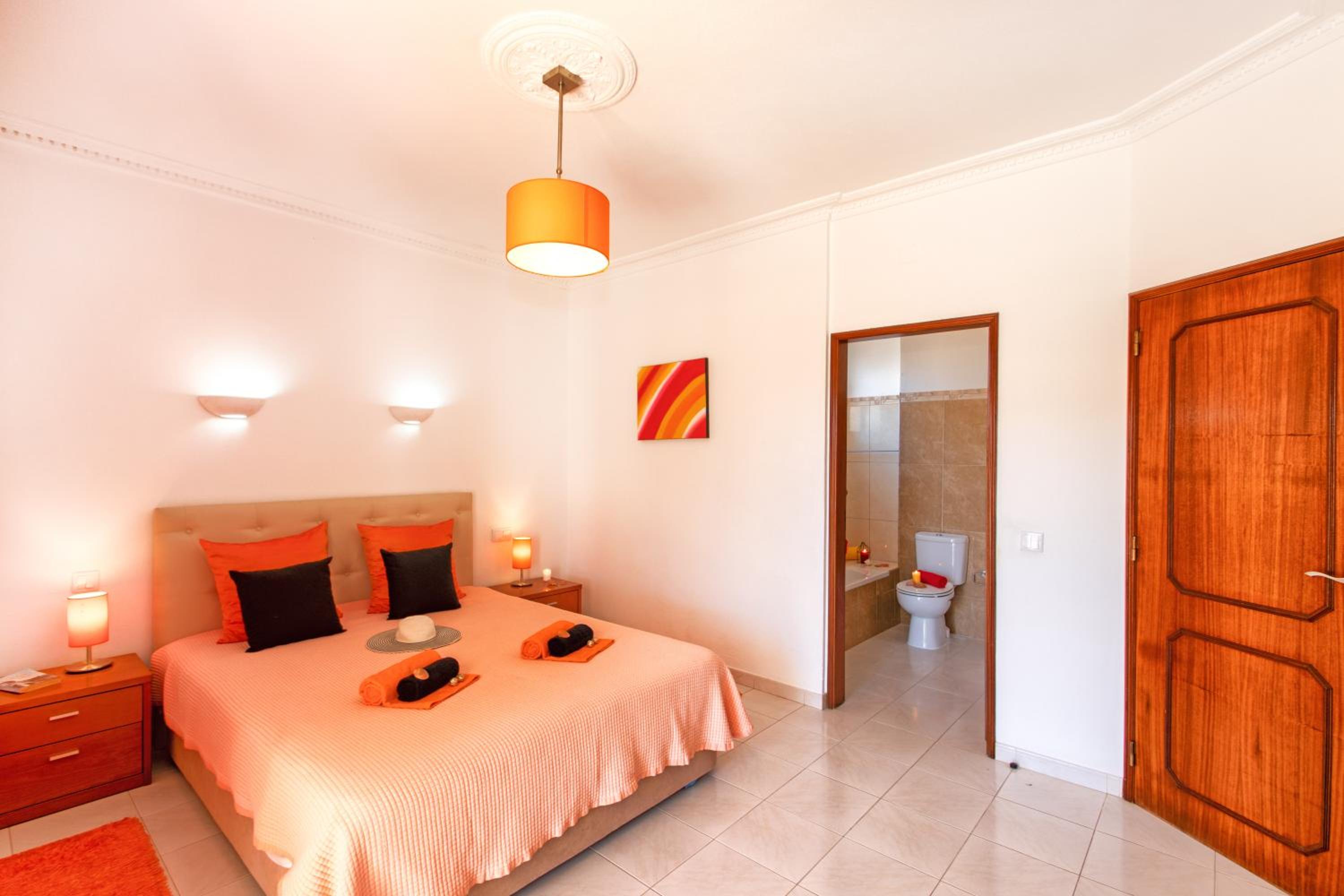 Villa Morais - Refúgio em família com piscina aquecível e BBQ - Galé, Albufeira