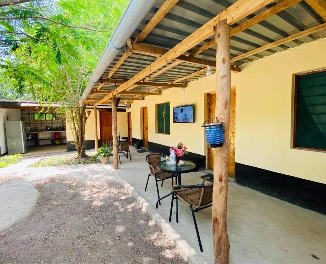 Tradewinds Lodge