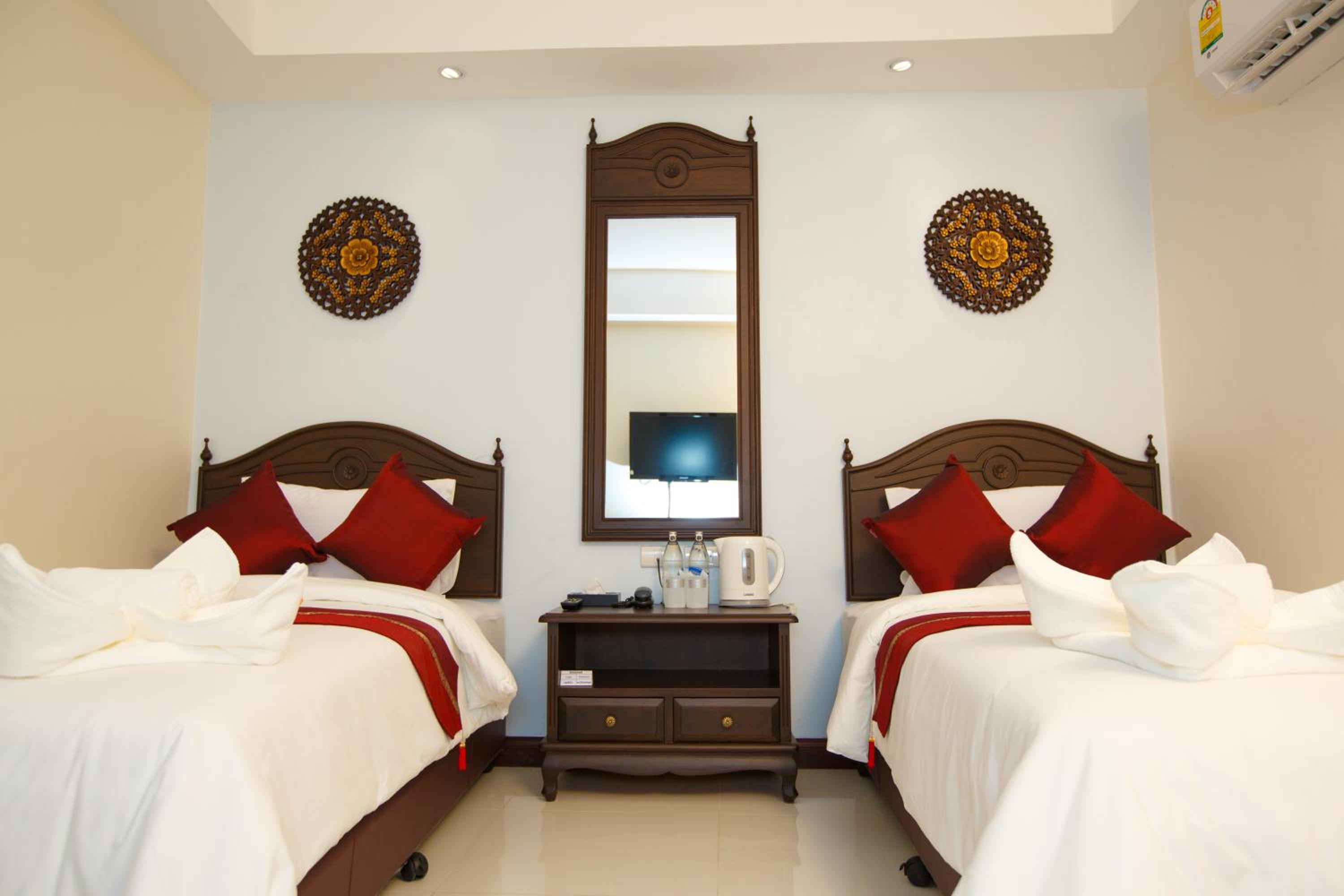 Chang Siam Inn
