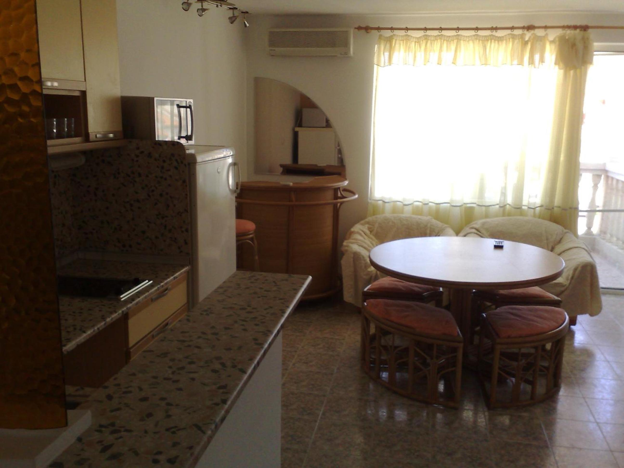 Apartments Bravo 1-Vichevi