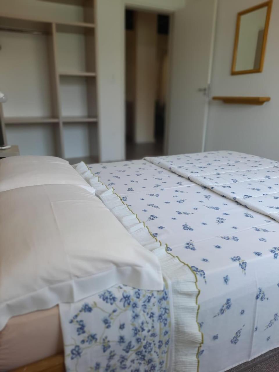 Apartamento residencial Solar dos Golfinhos - 203