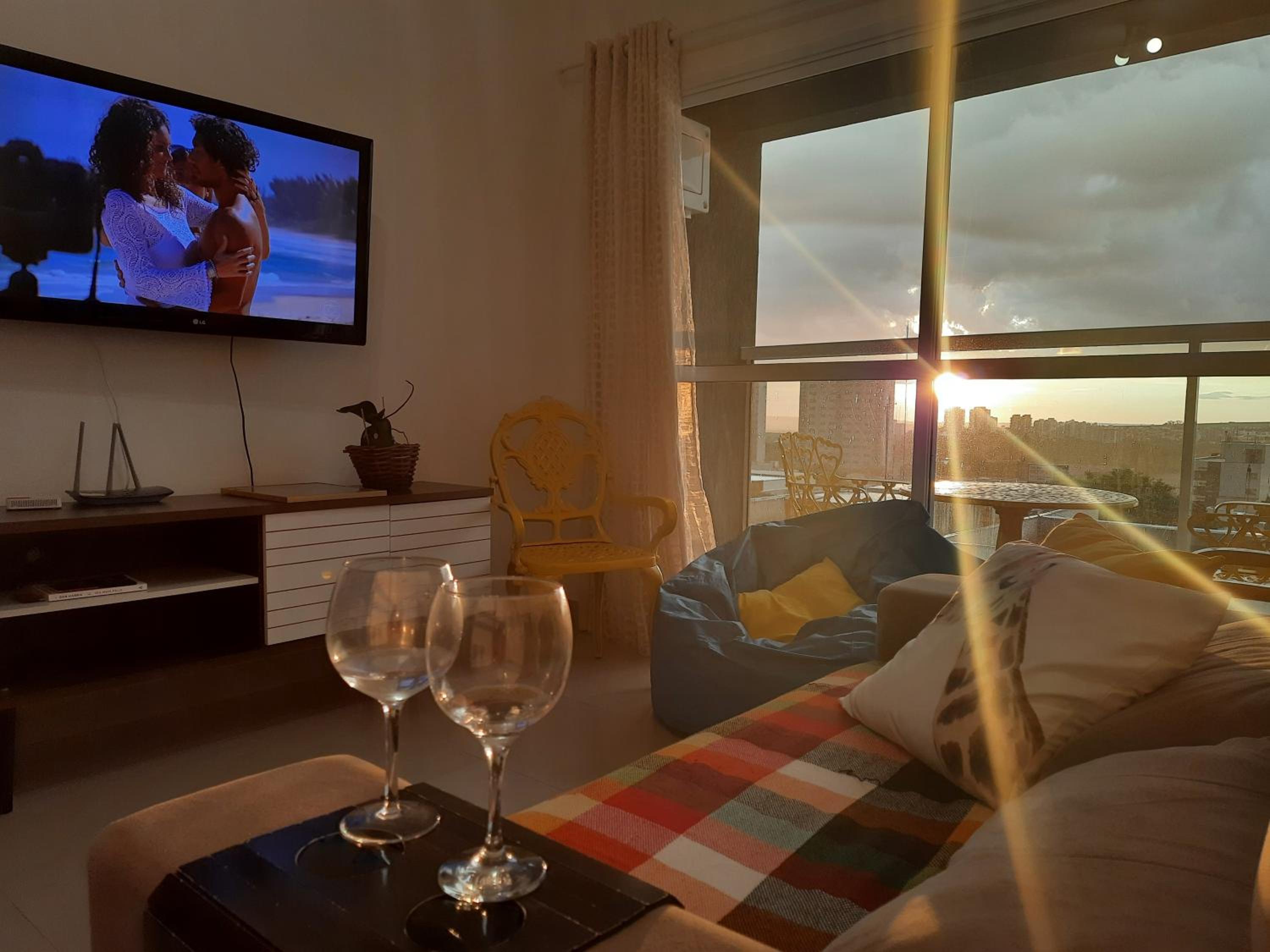 ZEUS - MODERNO COM WIFI, melhor Localização,máx 4 view 3
