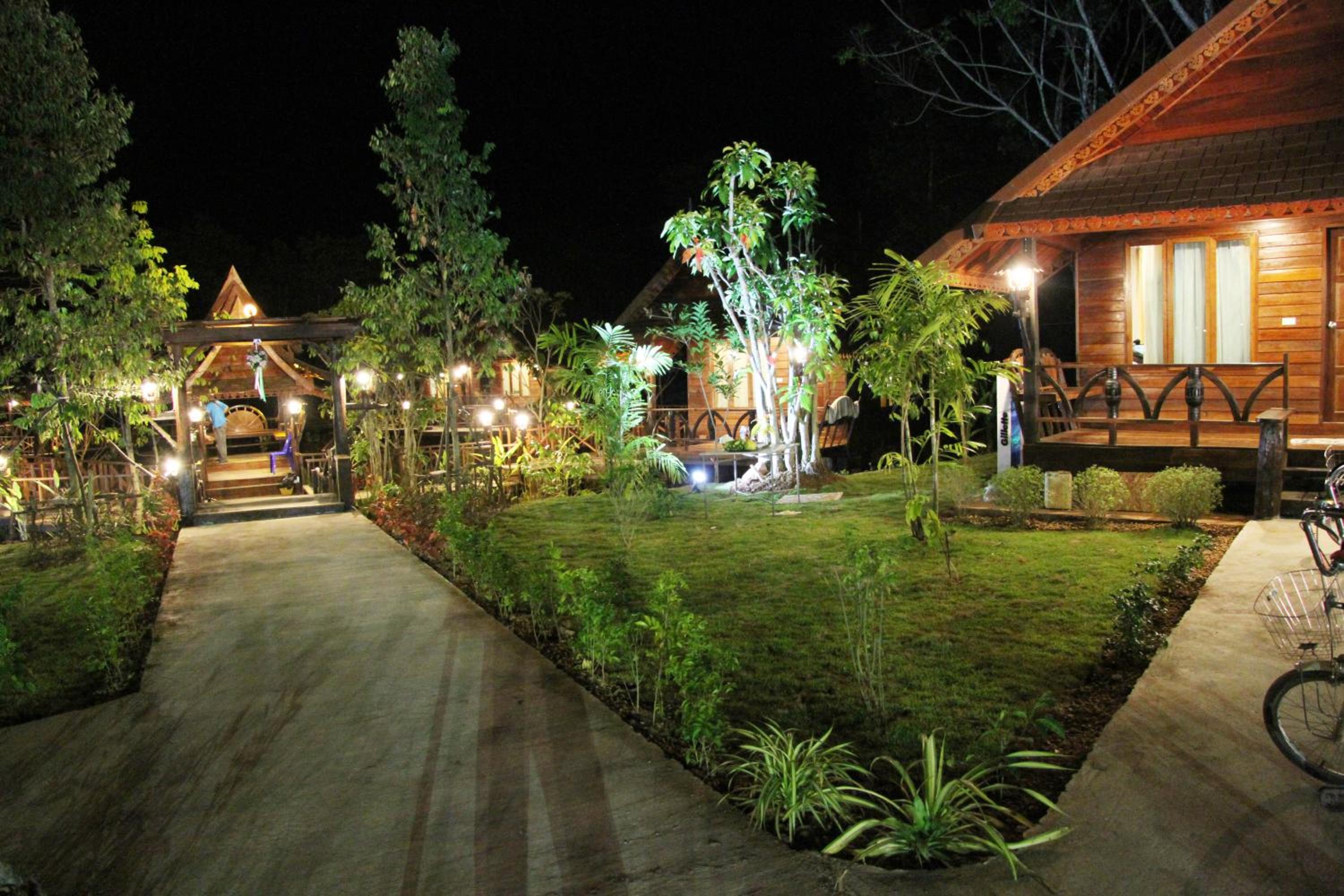 Hotel Burilamplai Resort บุรีลำปลาย รีสอร์ท - Image 1