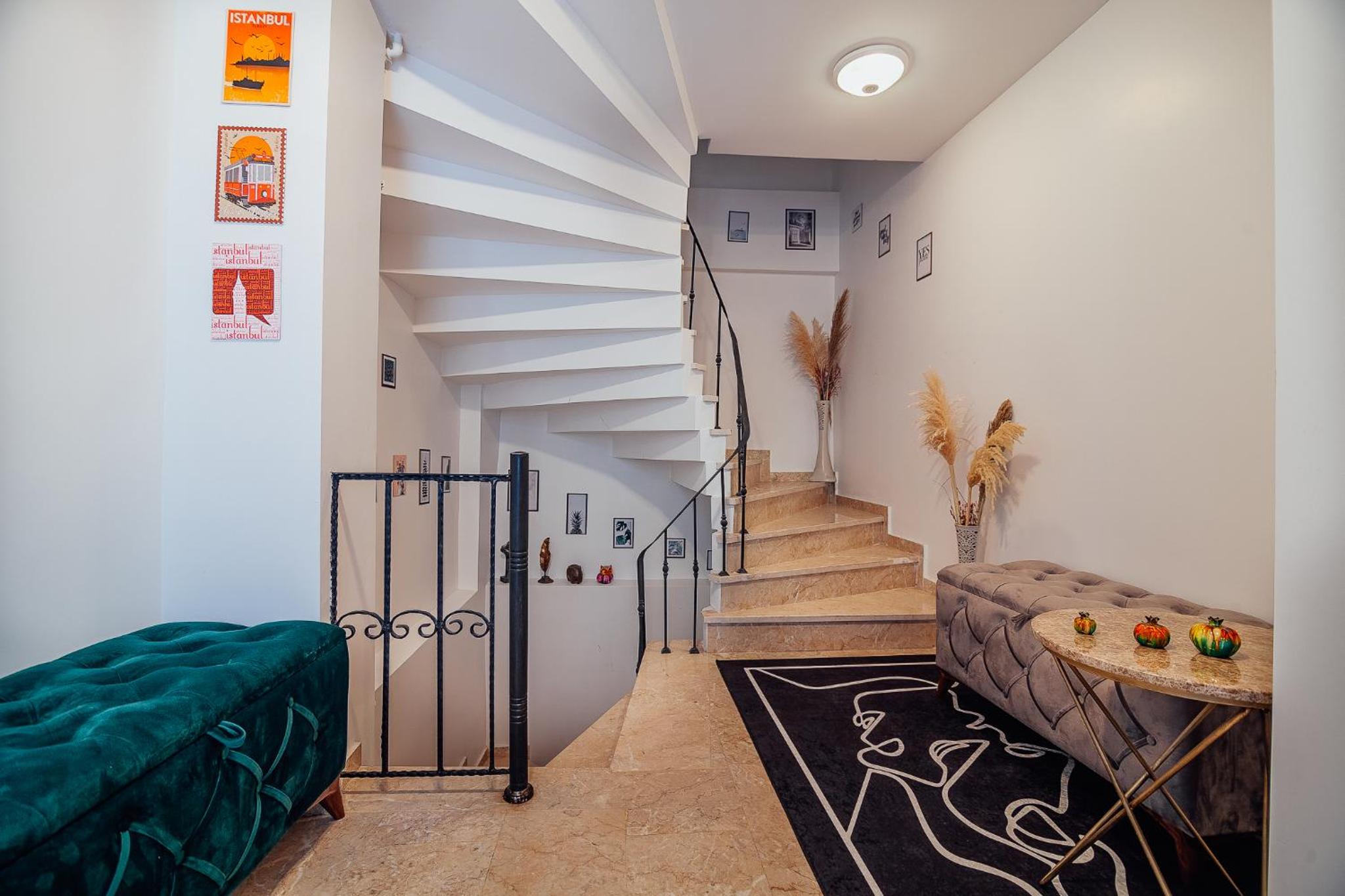 Hotel Taksim Wonder Suites - Image 1