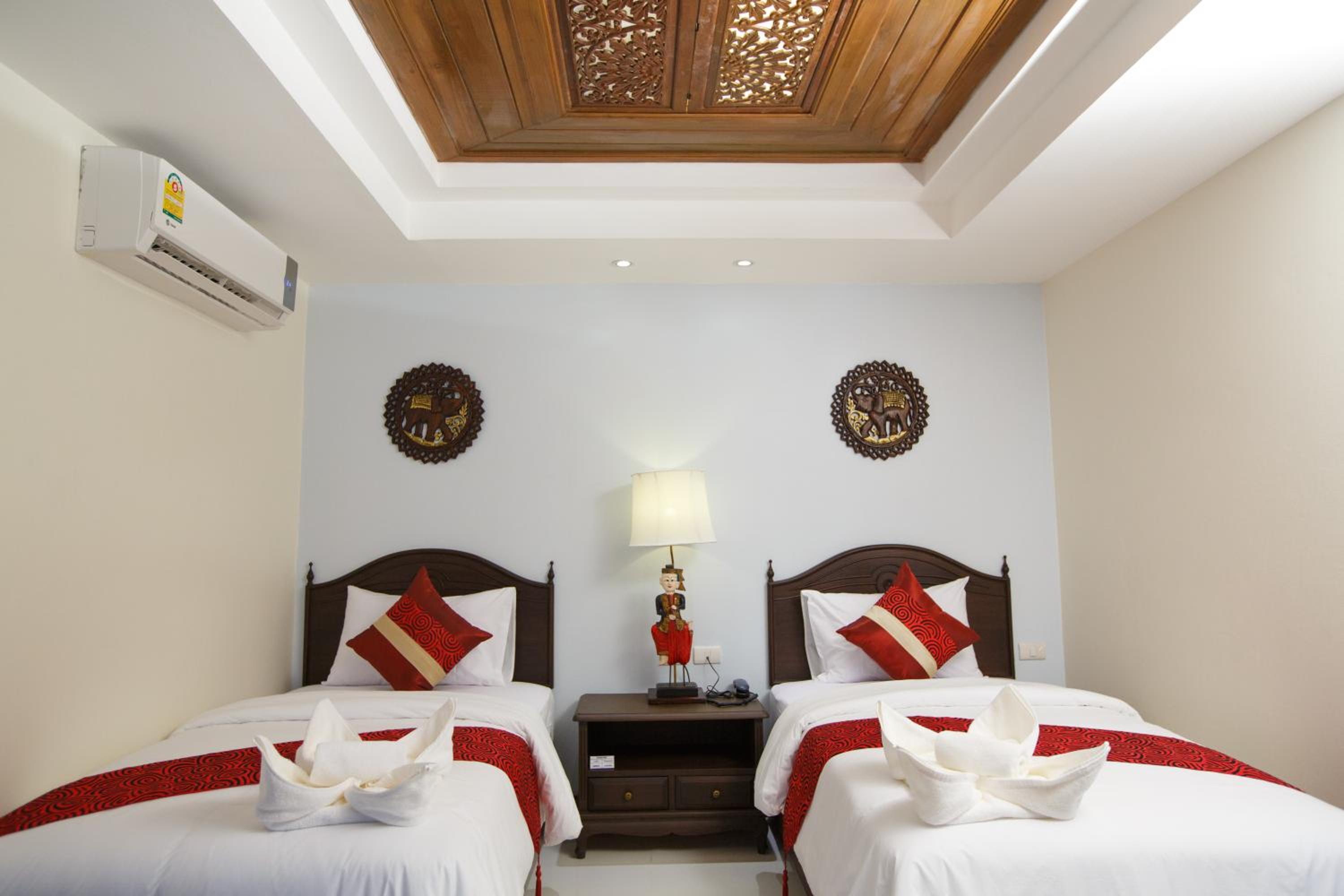 Chang Siam Inn