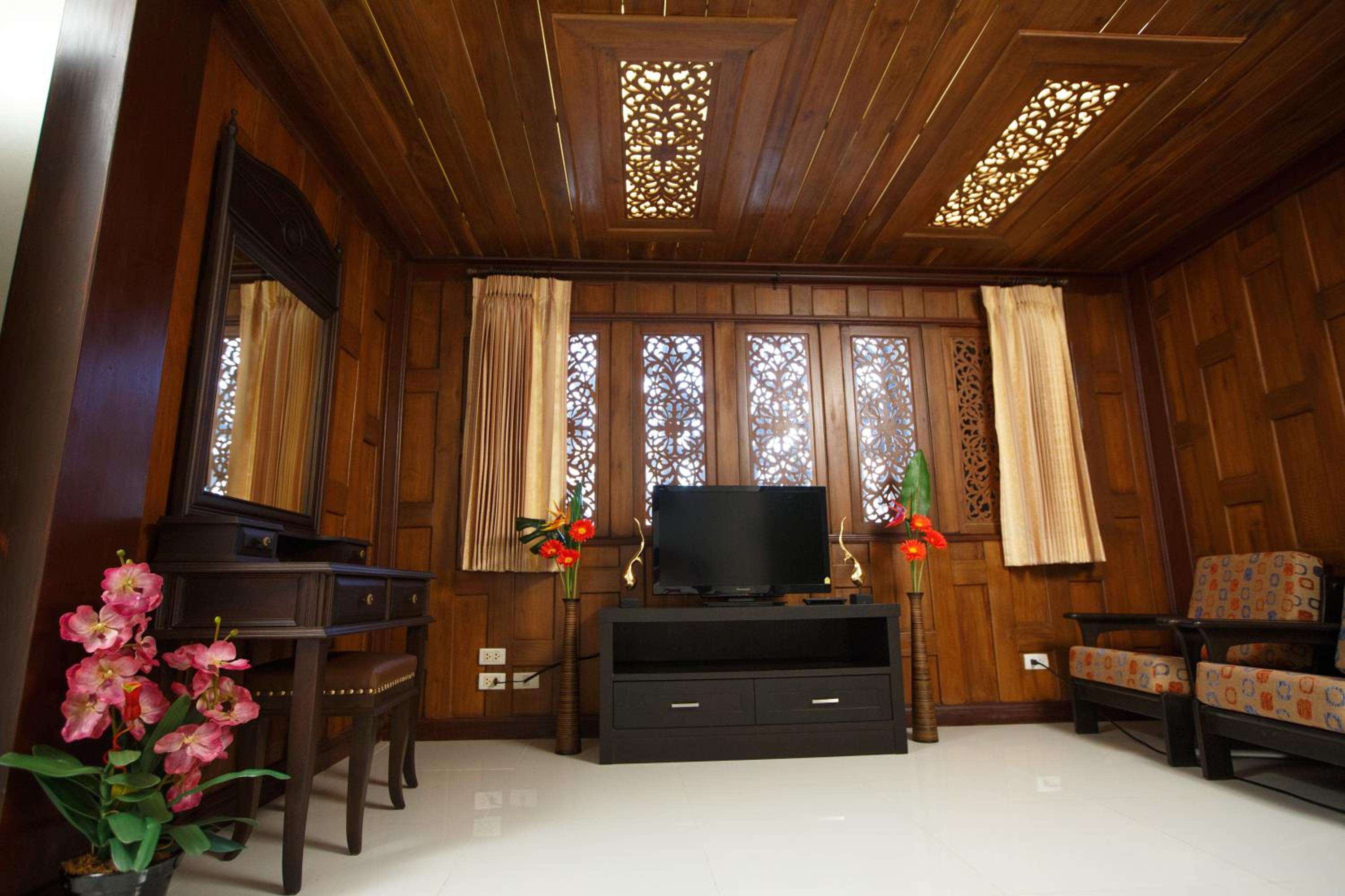 Chang Siam Inn