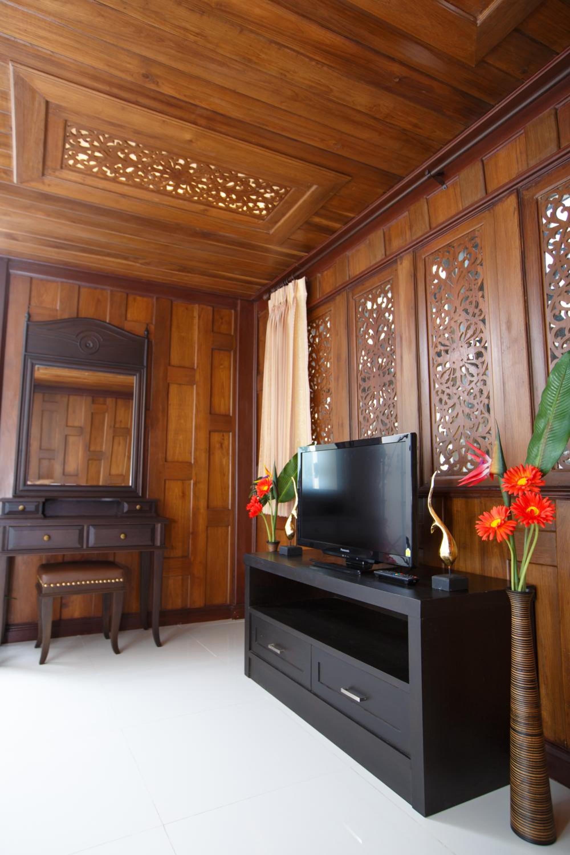 Chang Siam Inn