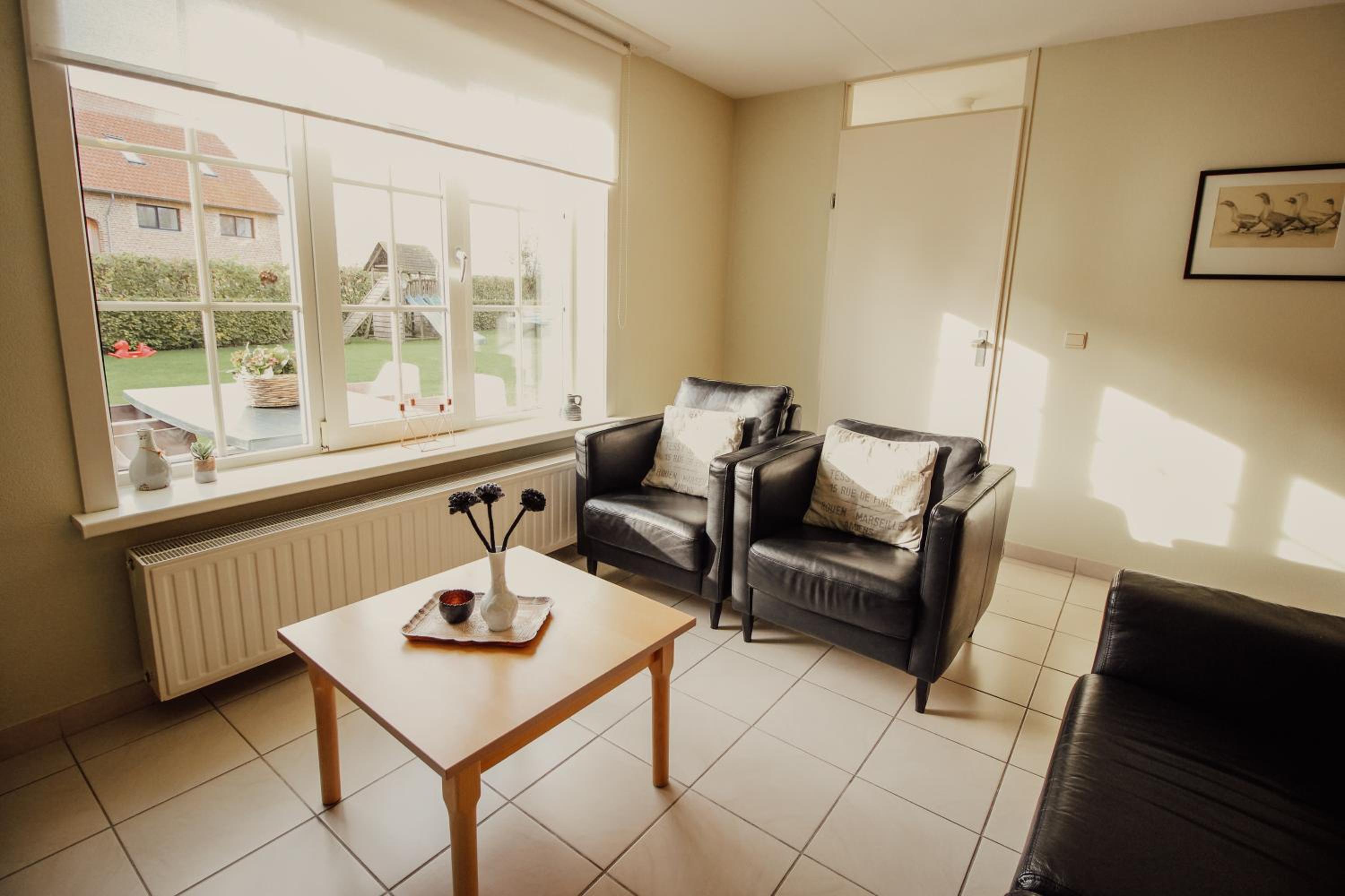 Accommodatie in herbouwde boerenschuur Koestal view 3