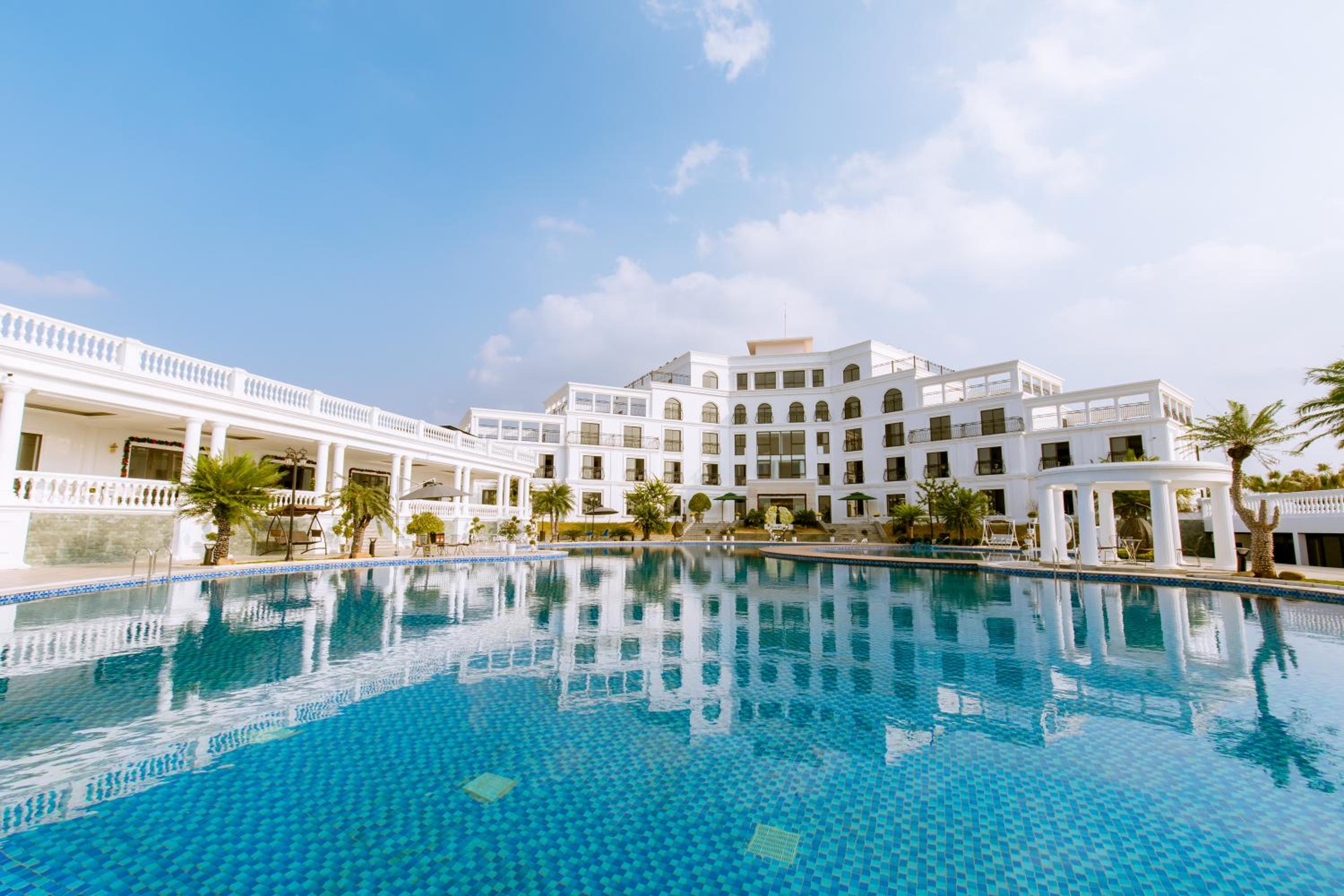Glory Resort