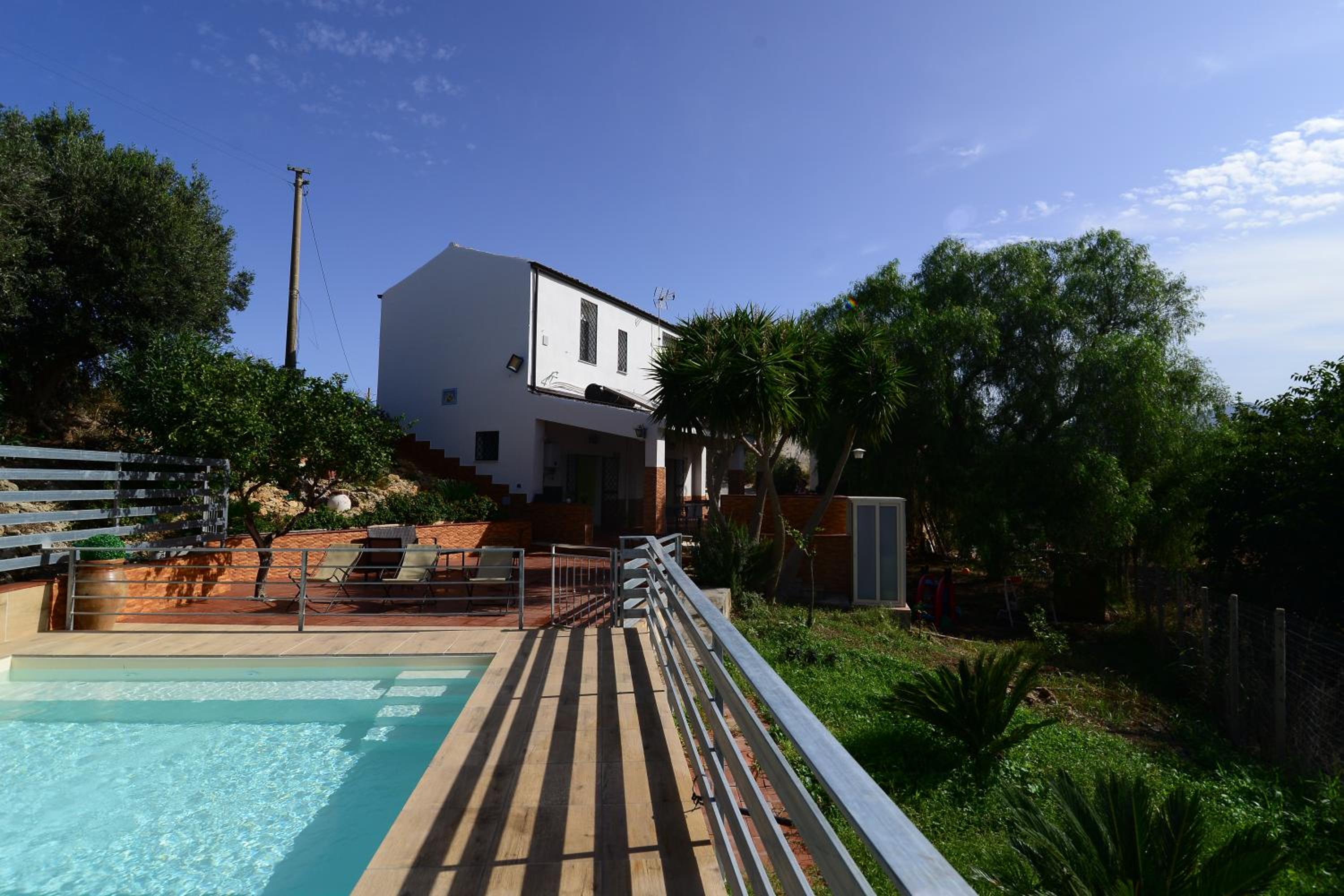 Villa Trappeto view 4